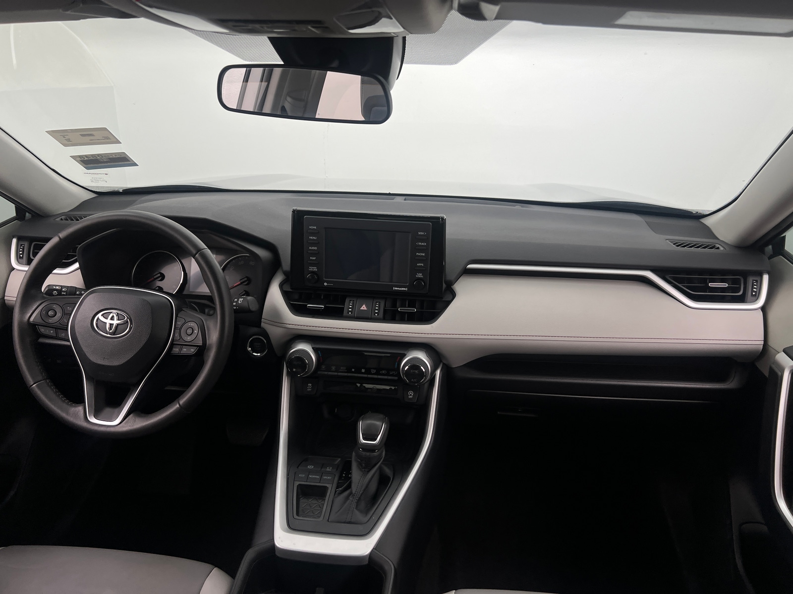 Thumbnail: 2022 Toyota RAV4 - 2