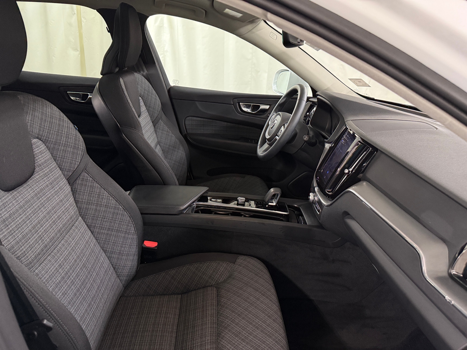 Thumbnail: 2023 Volvo XC60 - 2