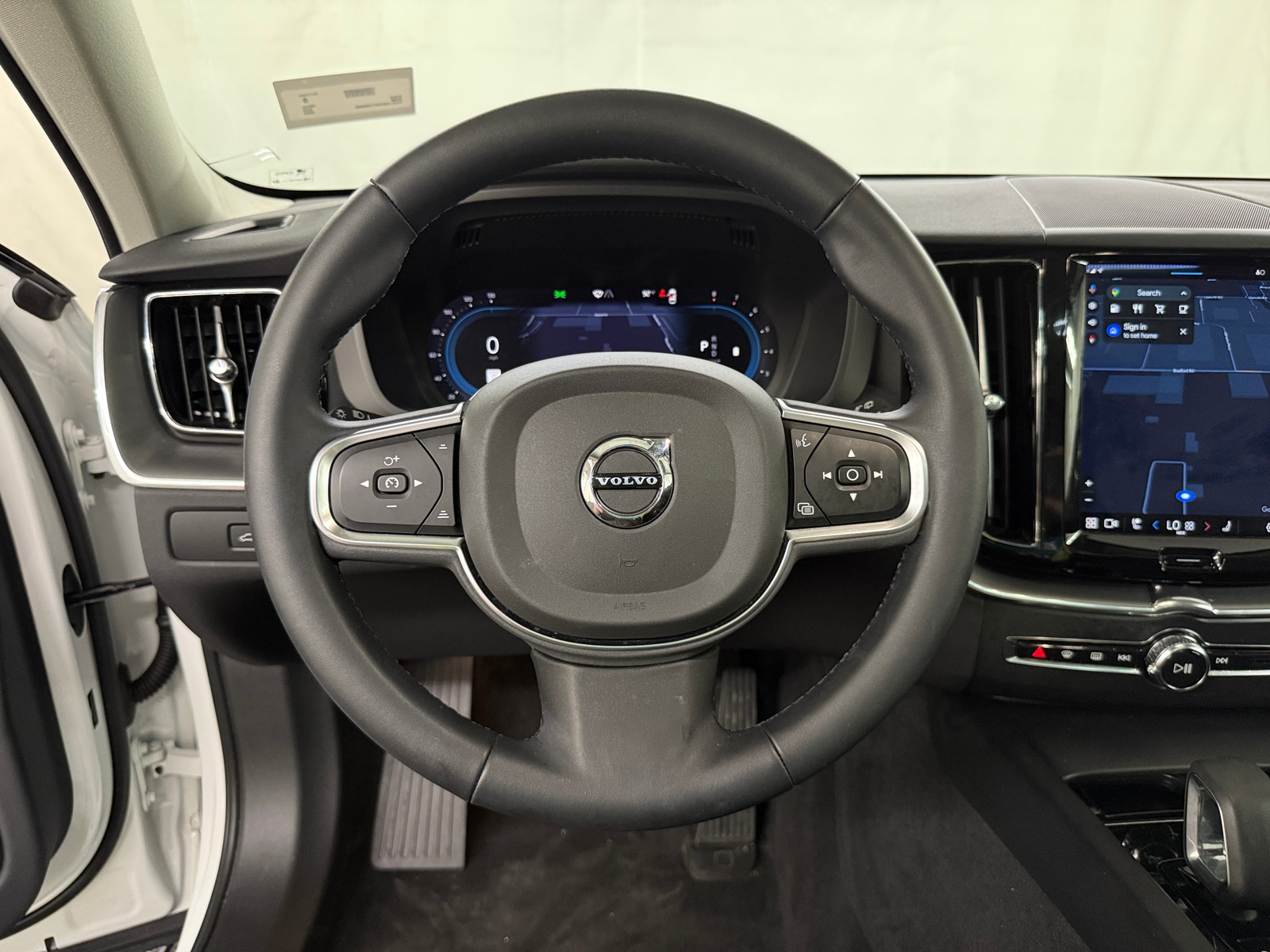 Thumbnail: 2023 Volvo XC60 - 5