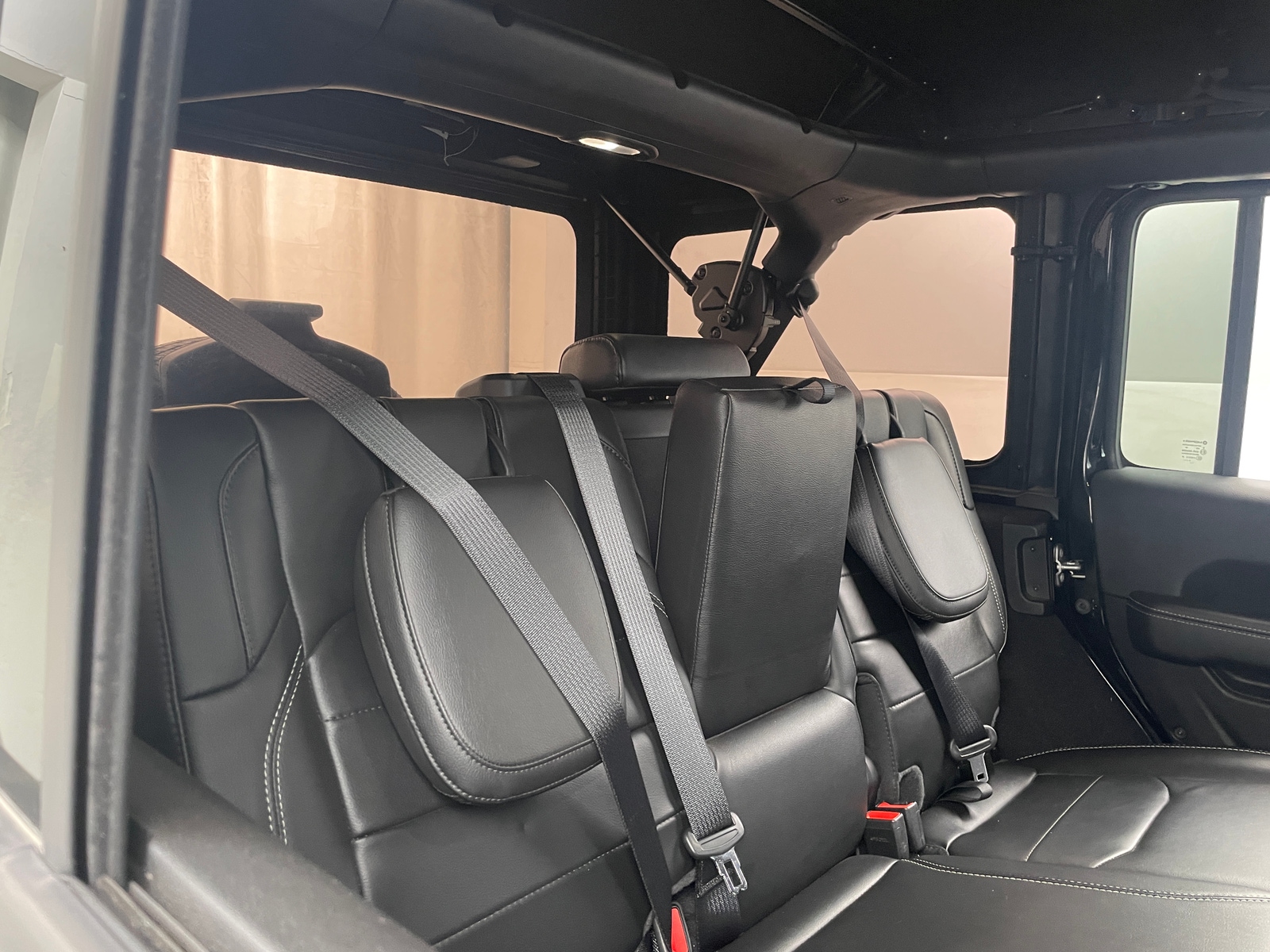 Thumbnail: 2022 Jeep Wrangler - 5