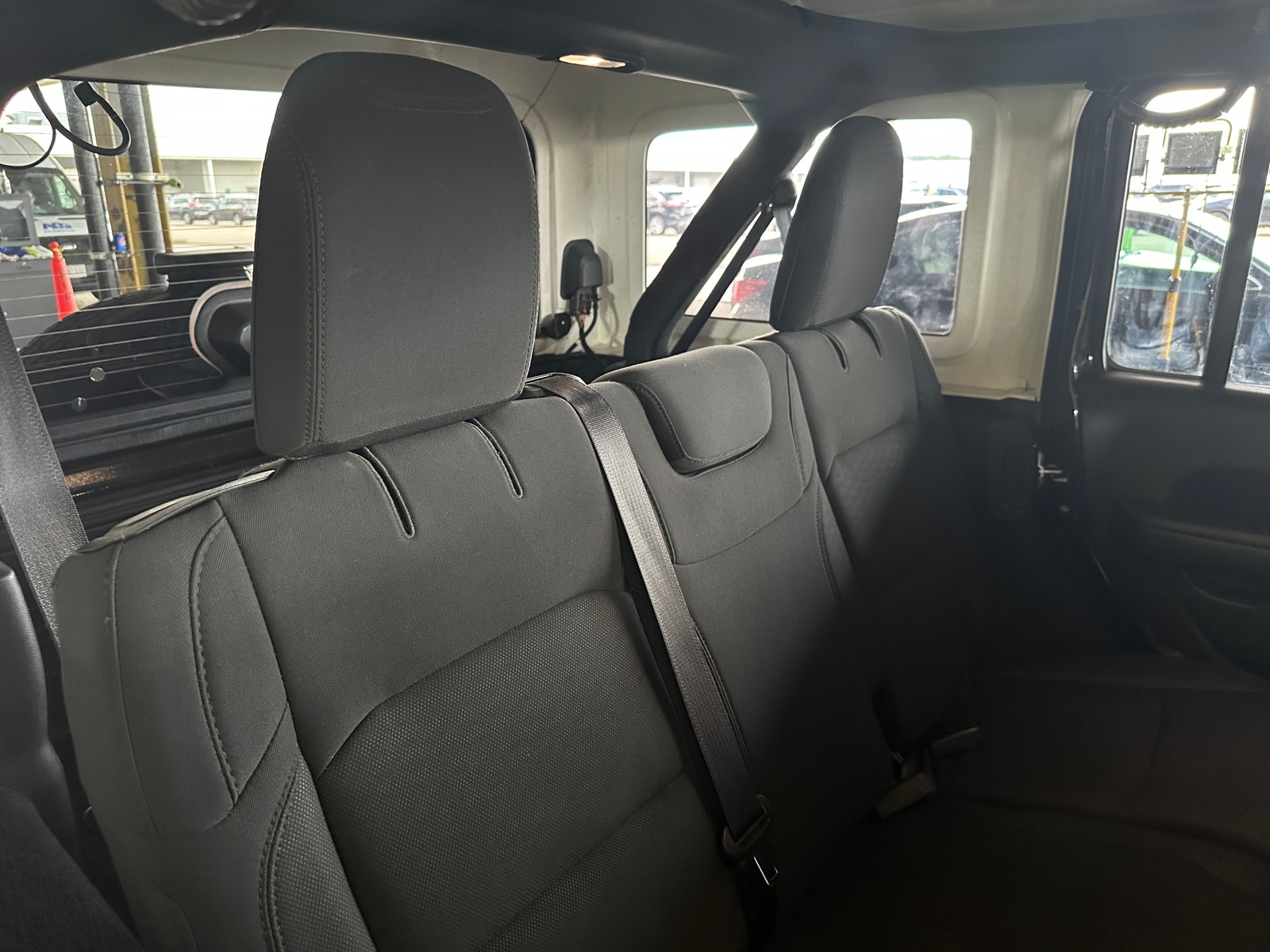 Thumbnail: 2019 Jeep Wrangler - 6
