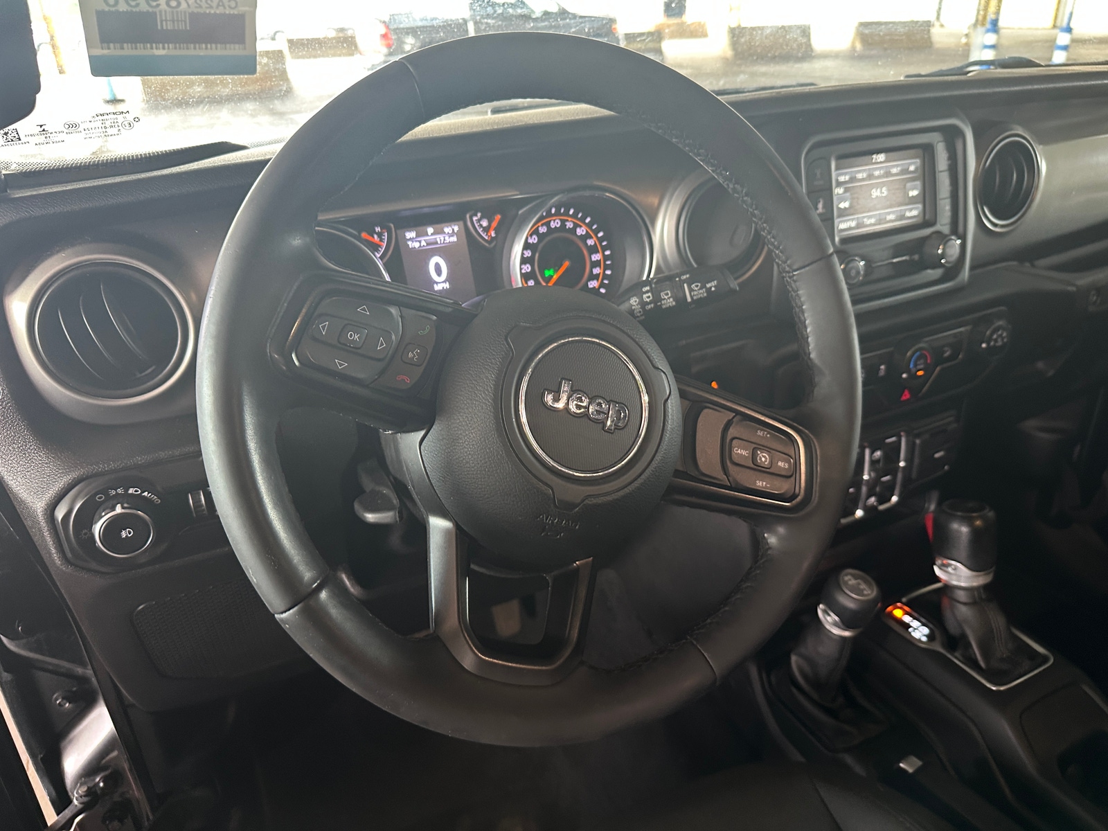 Thumbnail: 2019 Jeep Wrangler - 5