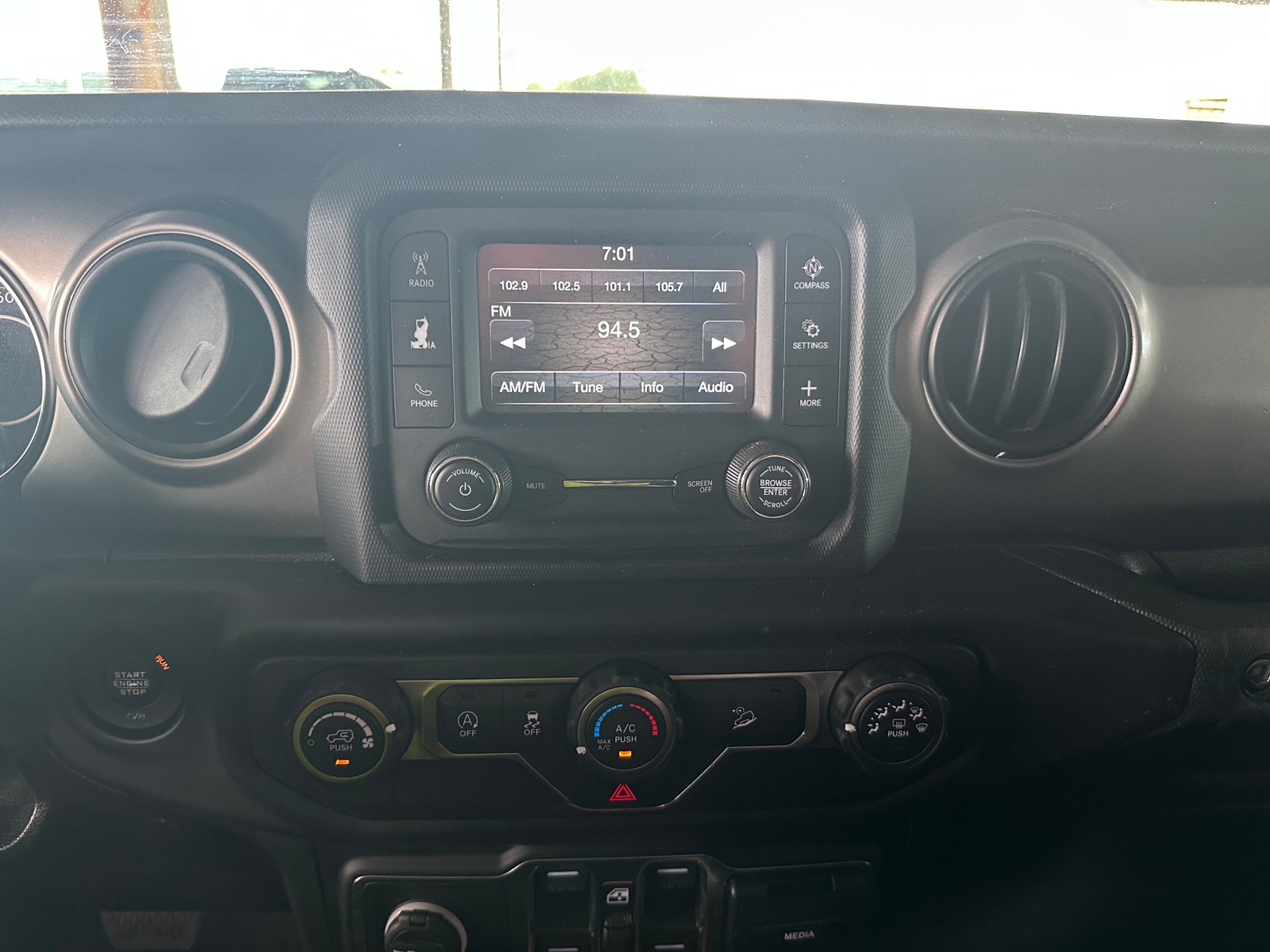 Thumbnail: 2019 Jeep Wrangler - 4