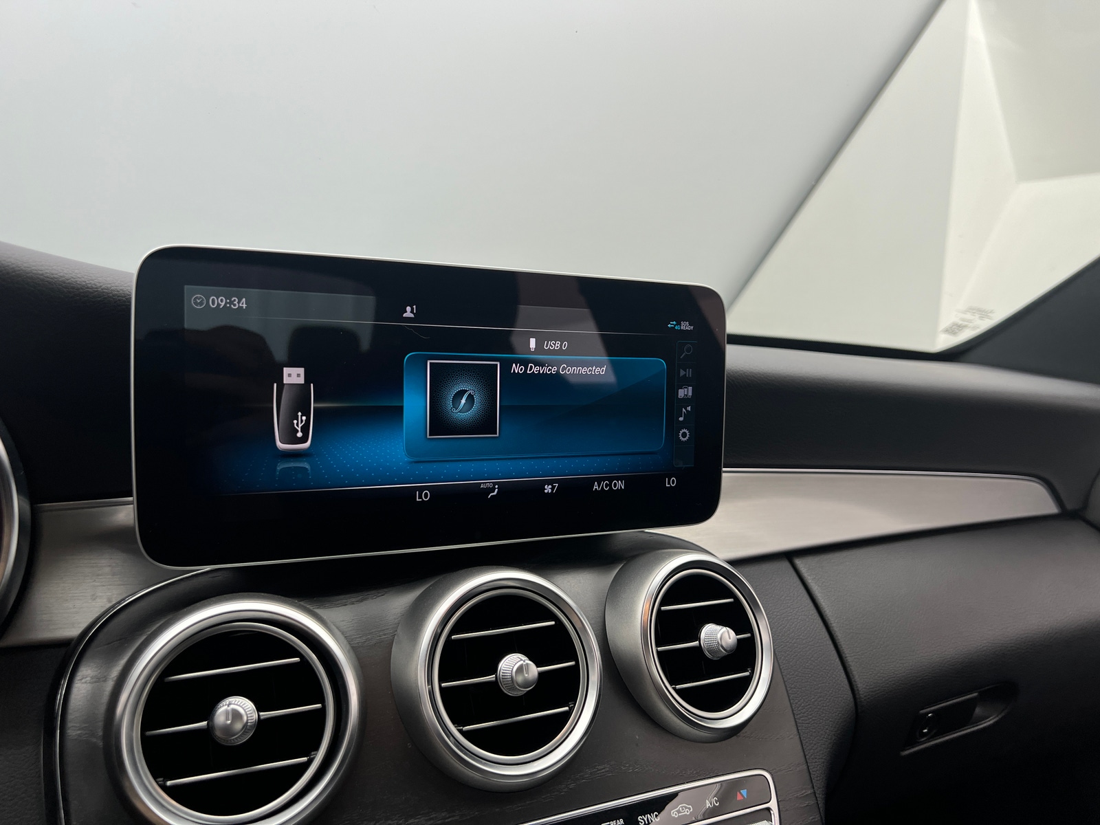 Thumbnail: 2019 Mercedes-Benz C-Class - 3