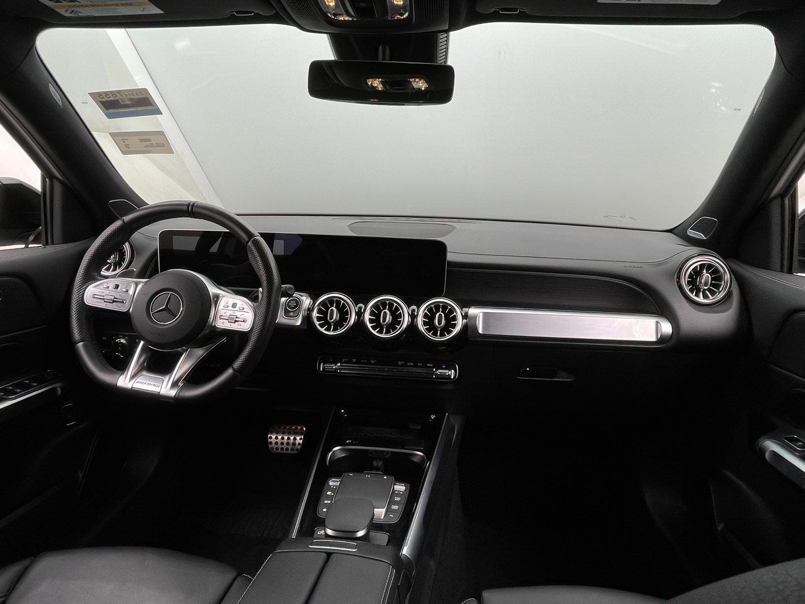 Thumbnail: 2021 Mercedes-Benz GLB - 2