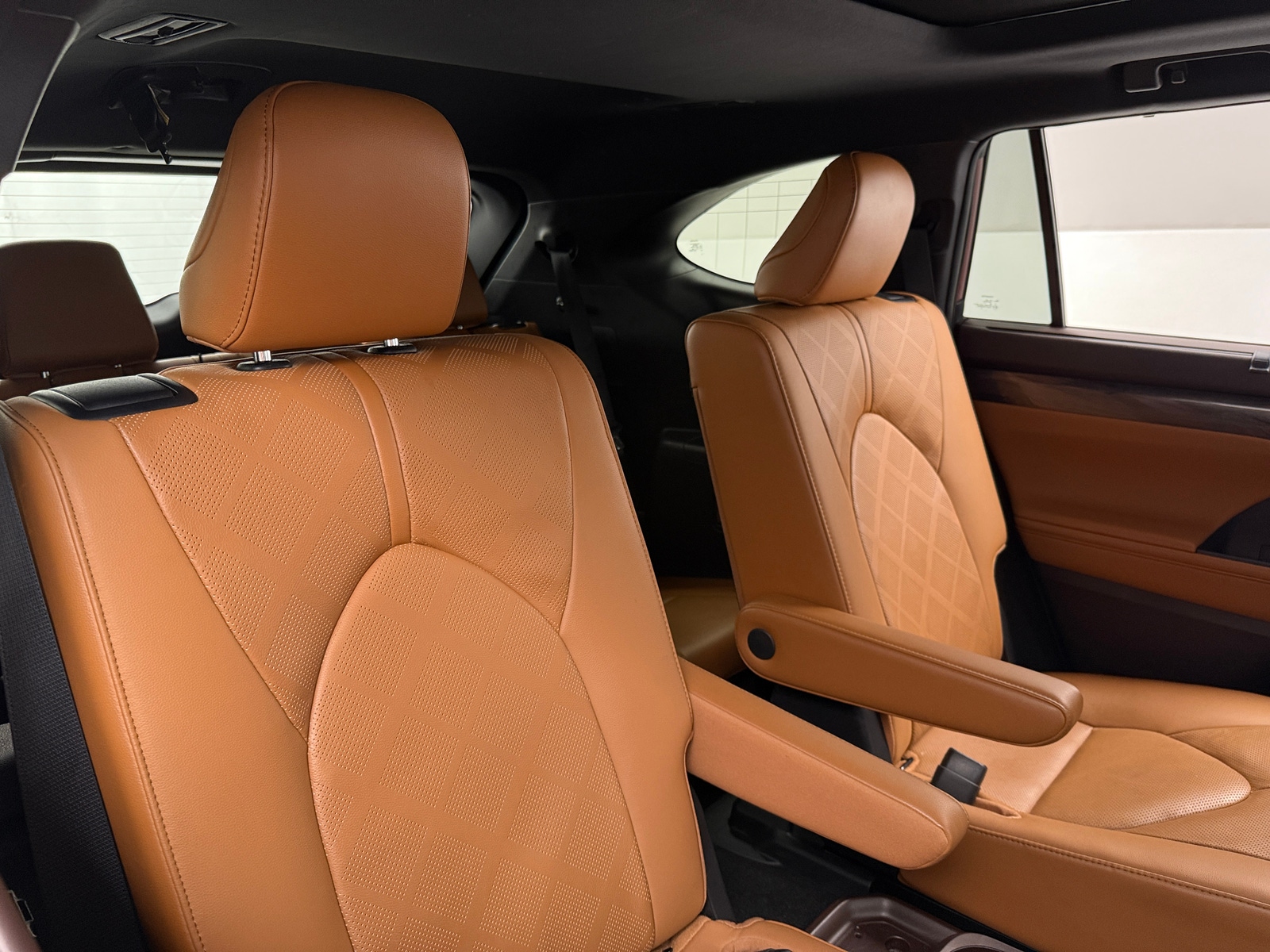 Thumbnail: 2021 Toyota Highlander - 5