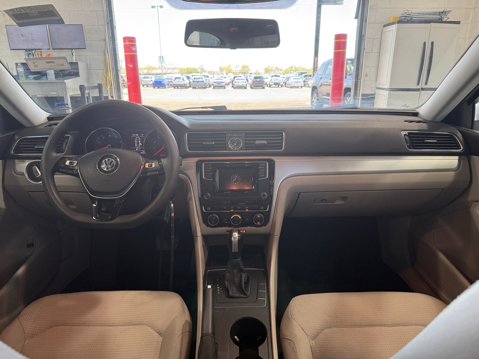 Thumbnail: 2016 Volkswagen Passat - 3