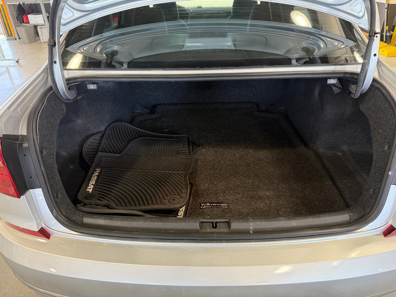 Thumbnail: 2016 Volkswagen Passat - 7