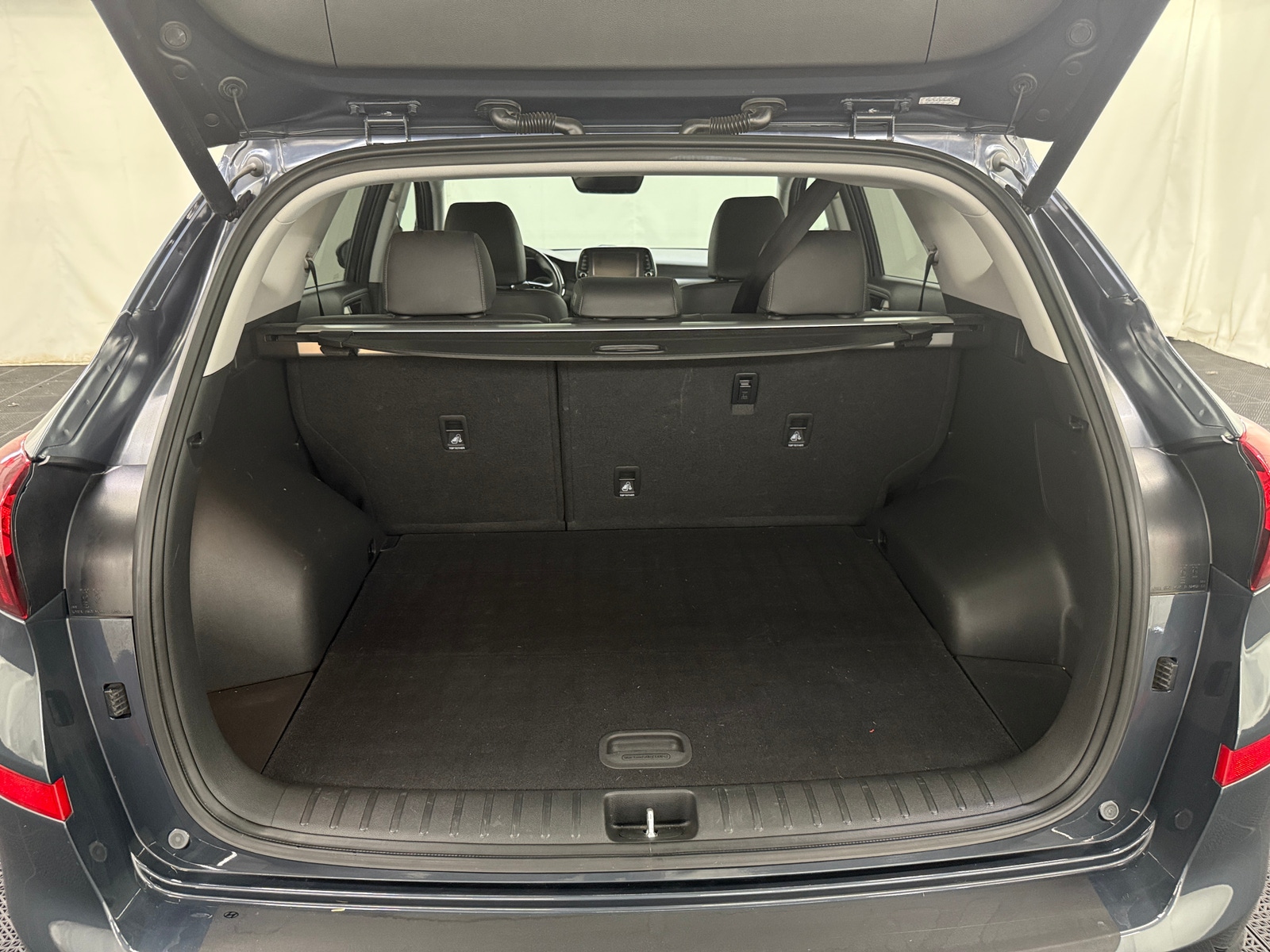 Thumbnail: 2019 Hyundai Tucson - 6