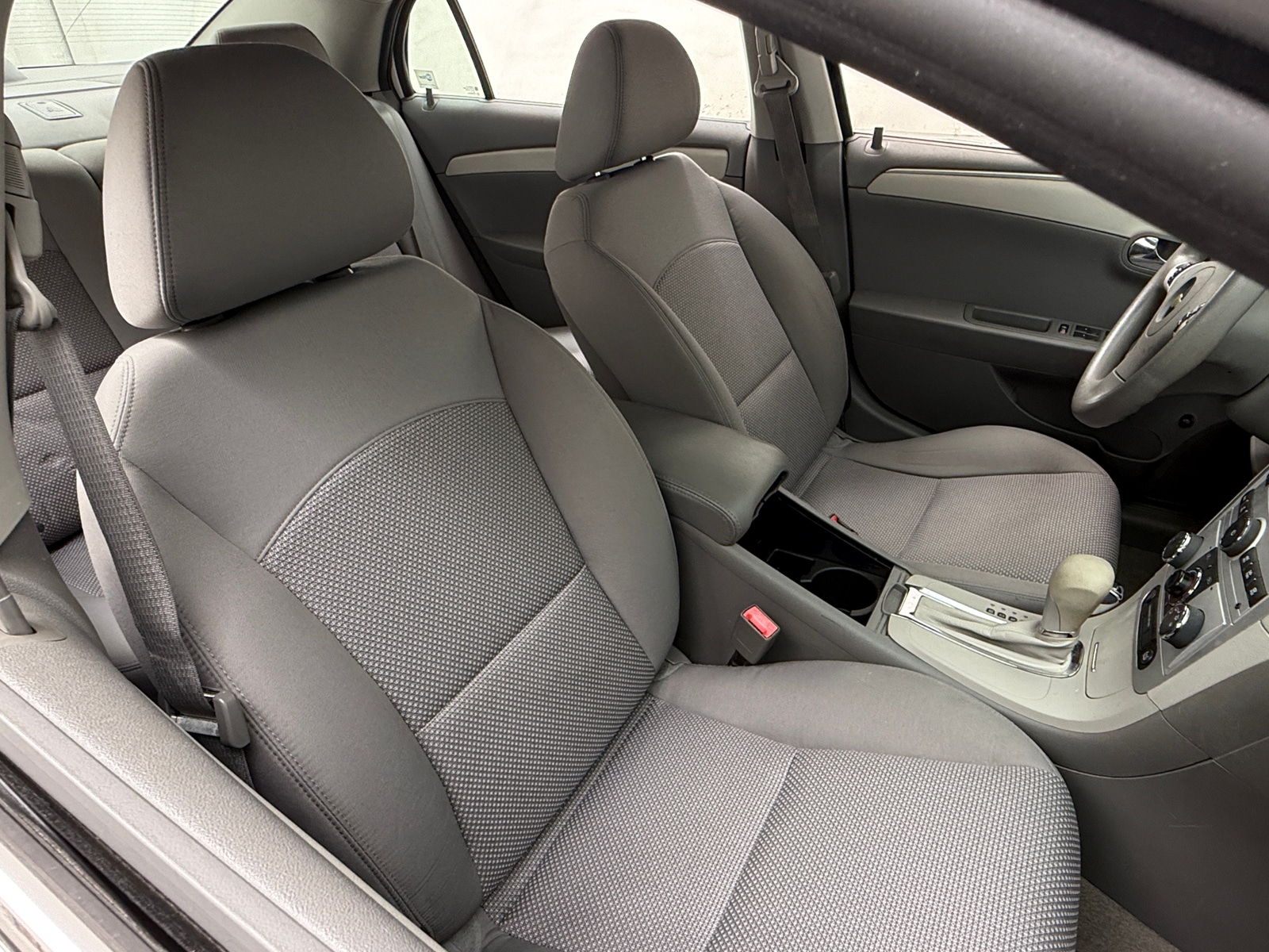 Thumbnail: 2011 Chevrolet Malibu - 2