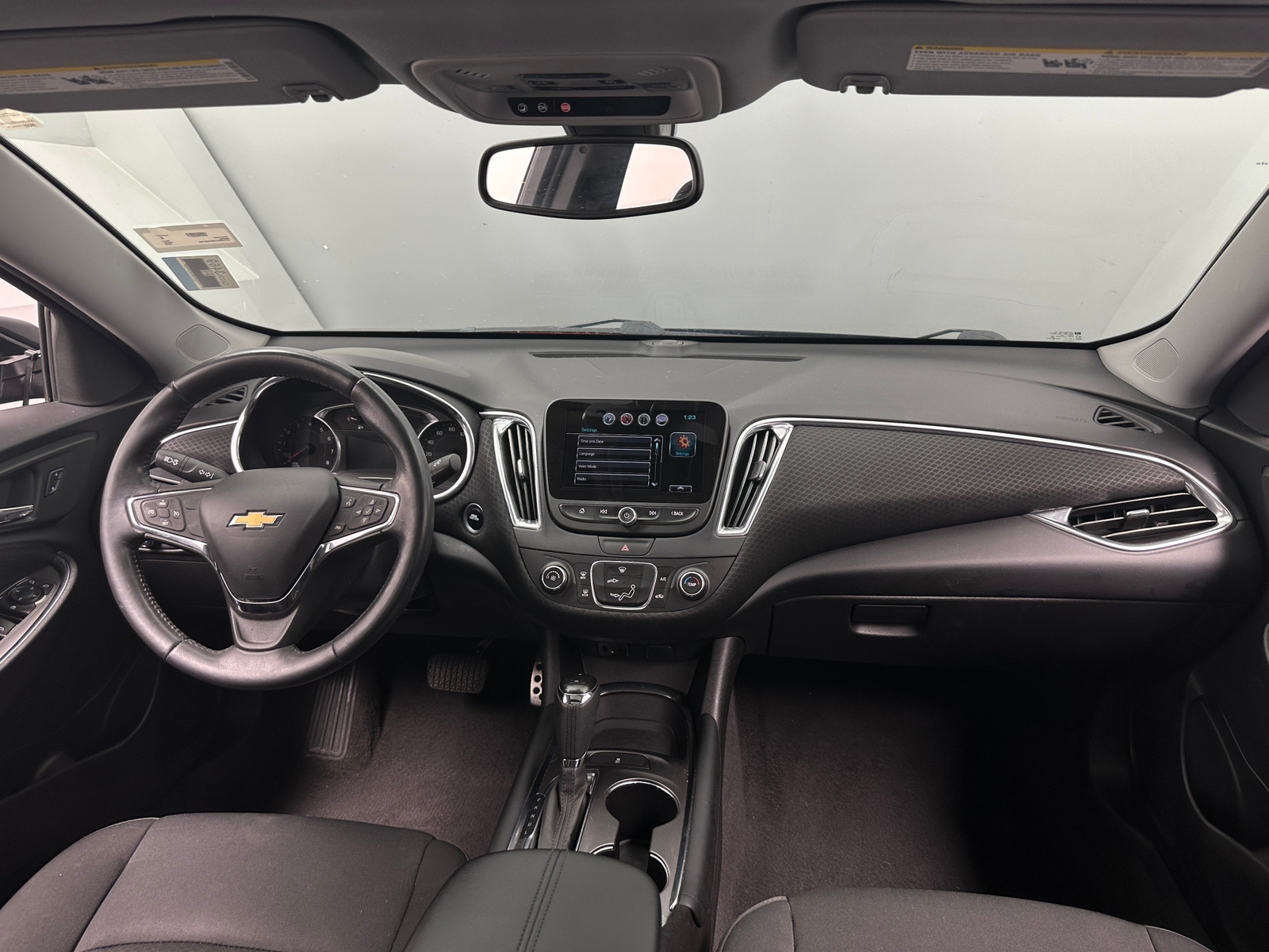 Thumbnail: 2016 Chevrolet Malibu - 3