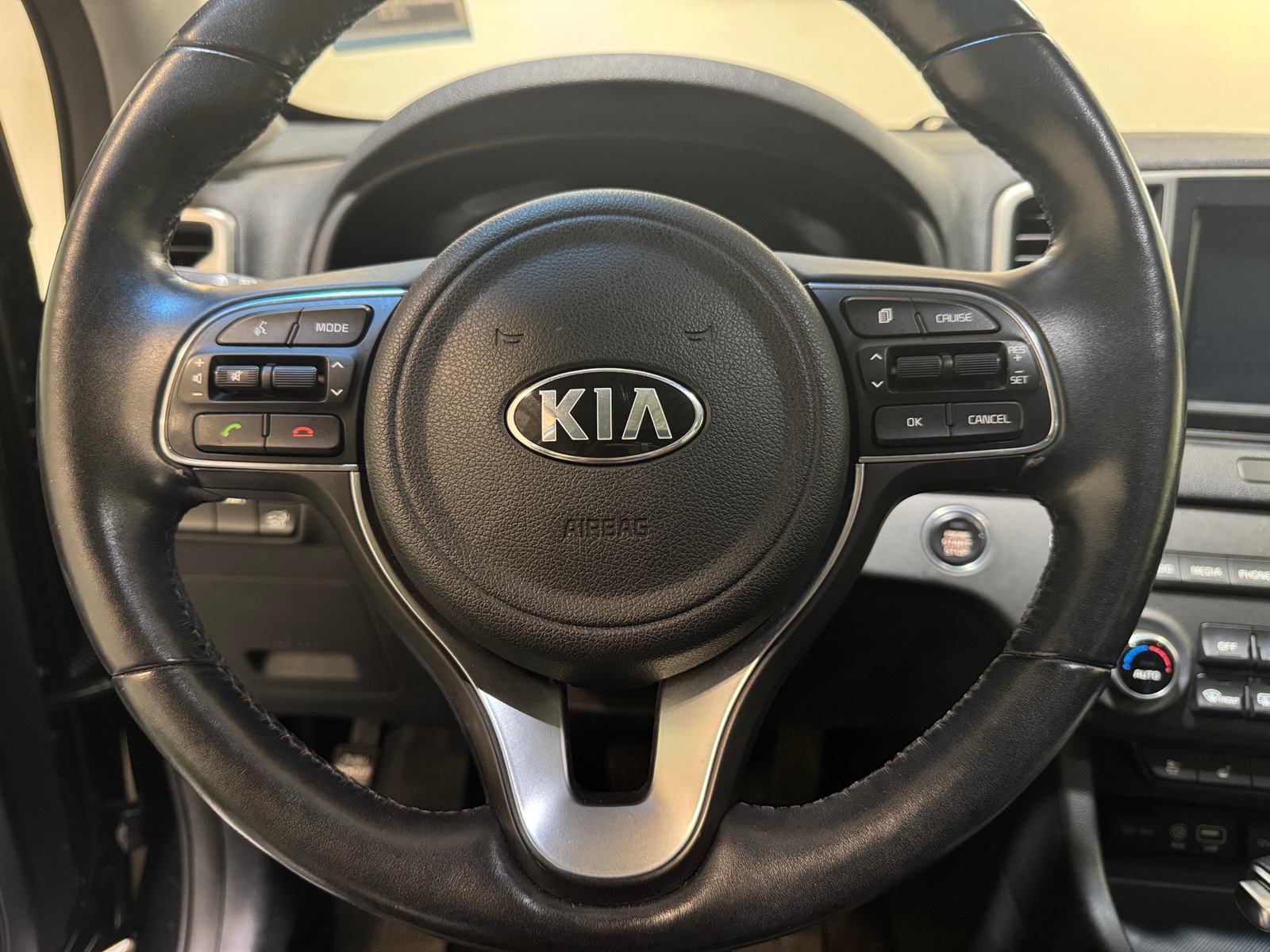 Thumbnail: 2017 Kia Sportage - 4