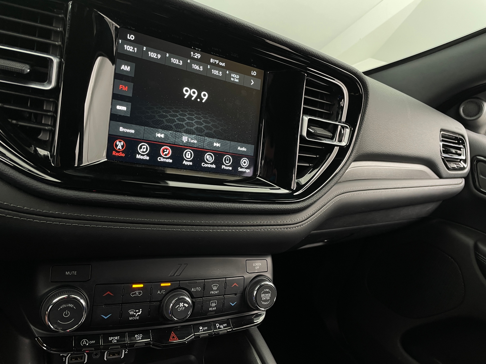 Thumbnail: 2023 Dodge Durango - 4