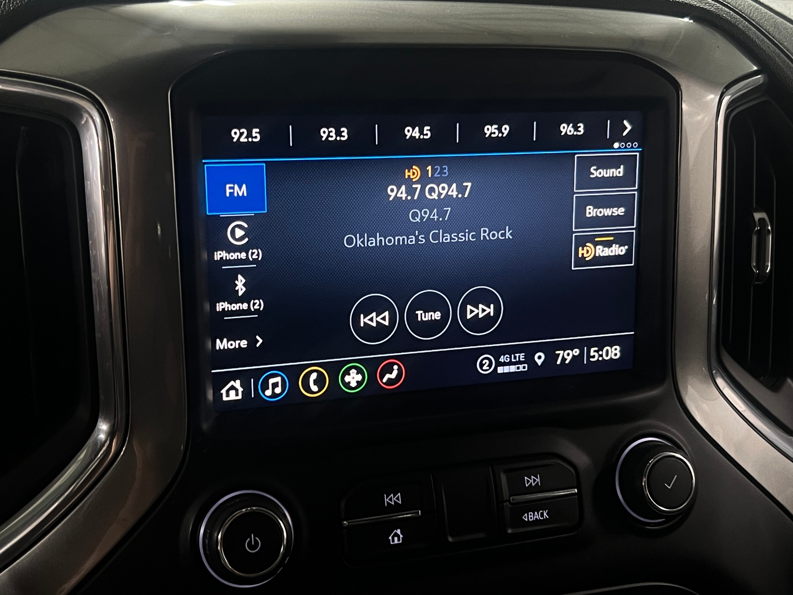 Thumbnail: 2021 Chevrolet Silverado 1500 - 4
