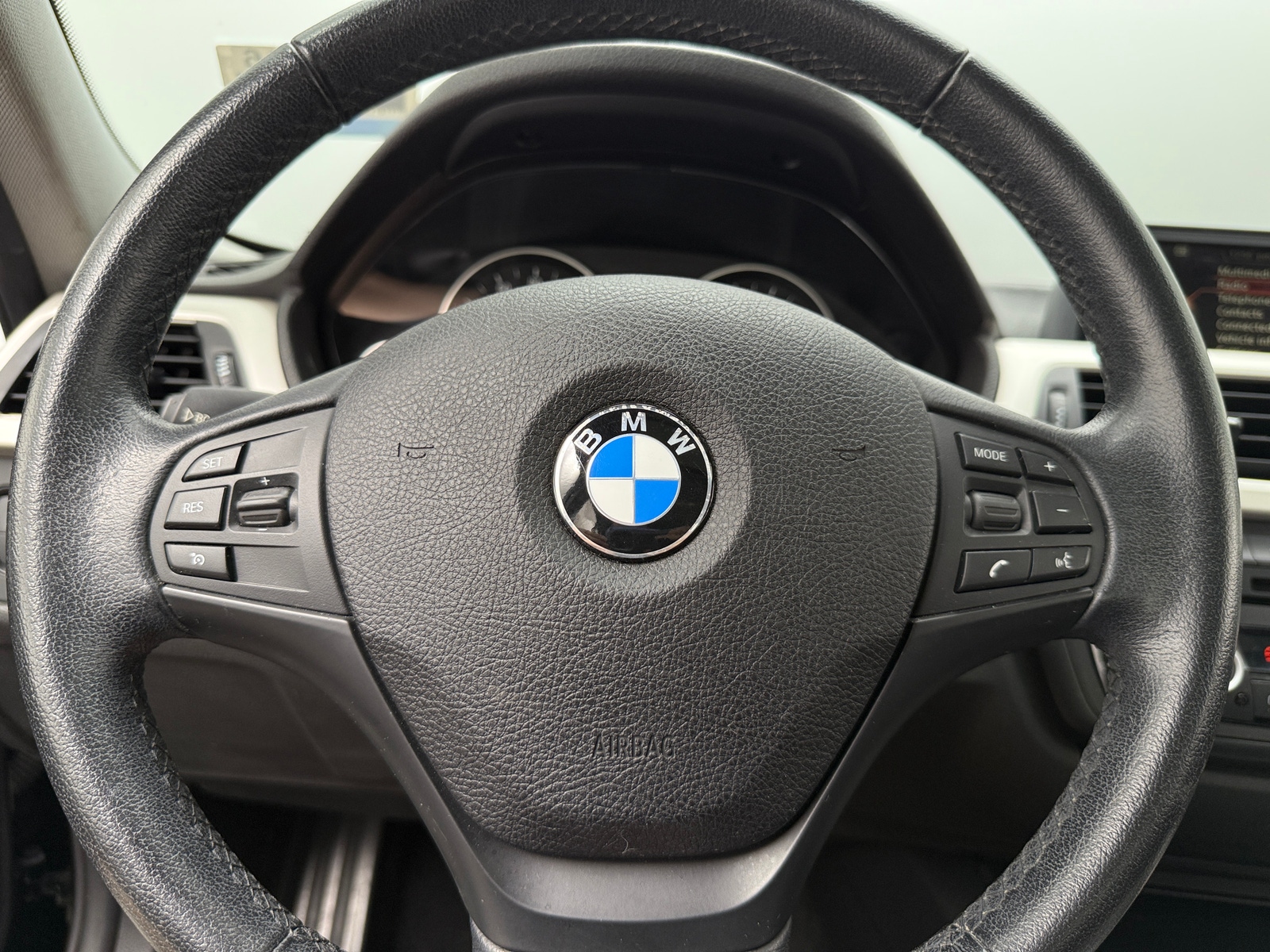 Thumbnail: 2015 BMW 3 Series - 4