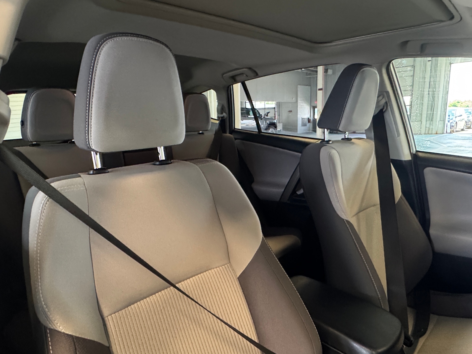 Thumbnail: 2015 Toyota RAV4 - 2