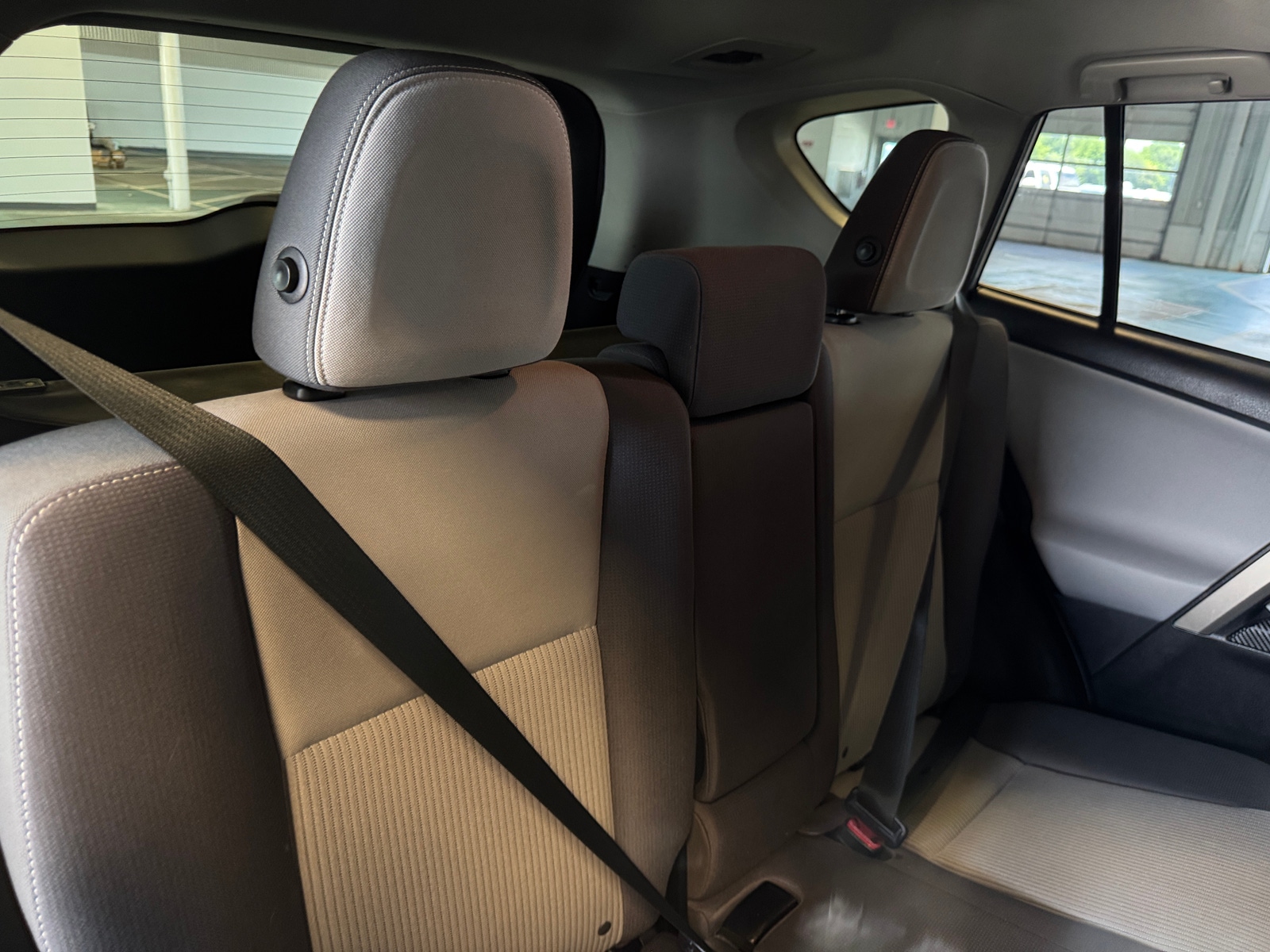 Thumbnail: 2015 Toyota RAV4 - 6