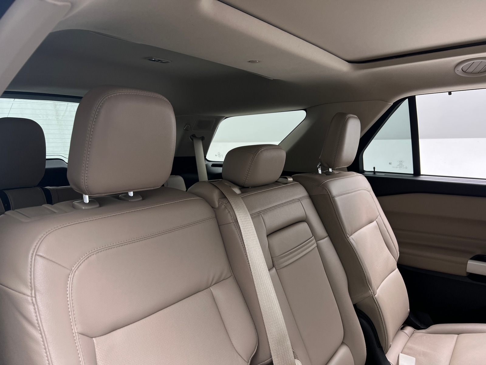 Thumbnail: 2022 Ford Explorer - 5