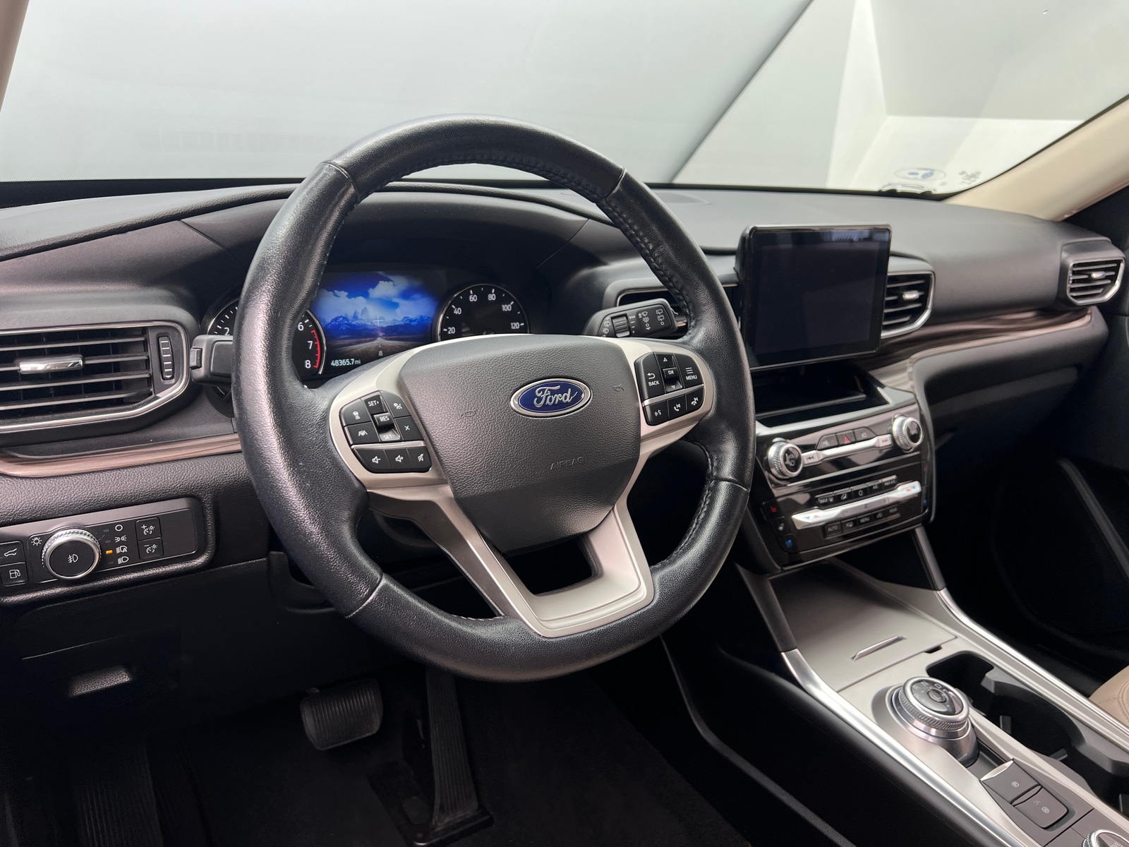 Thumbnail: 2022 Ford Explorer - 4