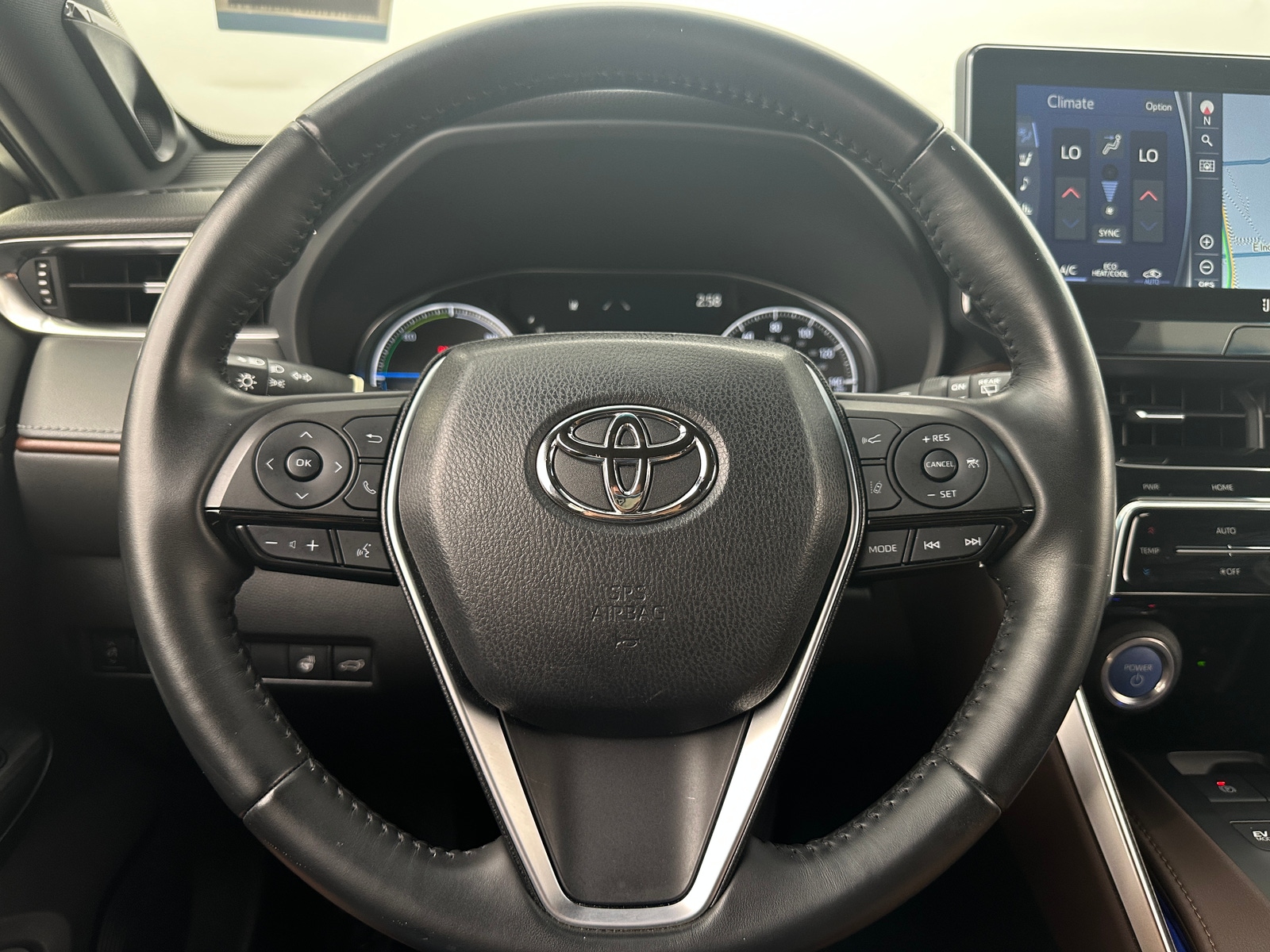 Thumbnail: 2021 Toyota Venza - 4