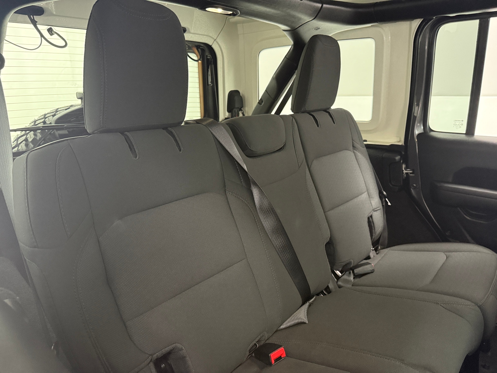 Thumbnail: 2021 Jeep Wrangler - 6