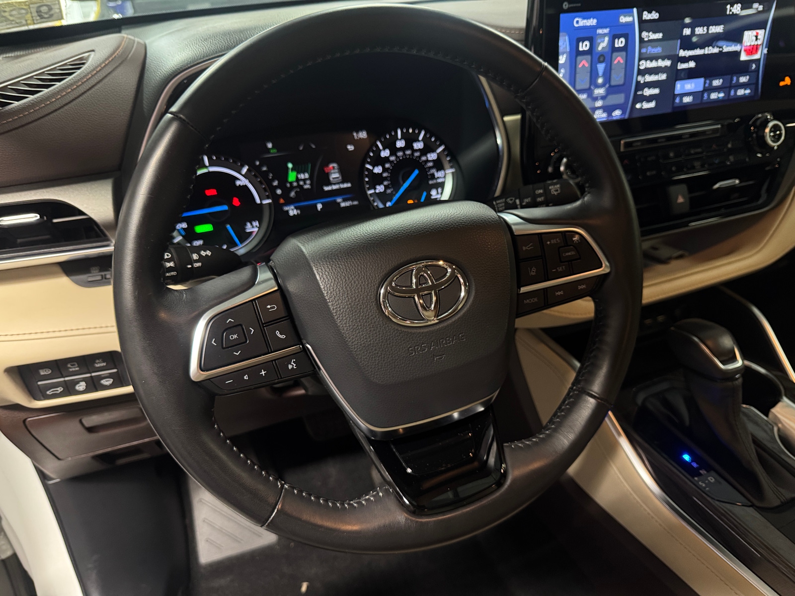 Thumbnail: 2021 Toyota Highlander - 4