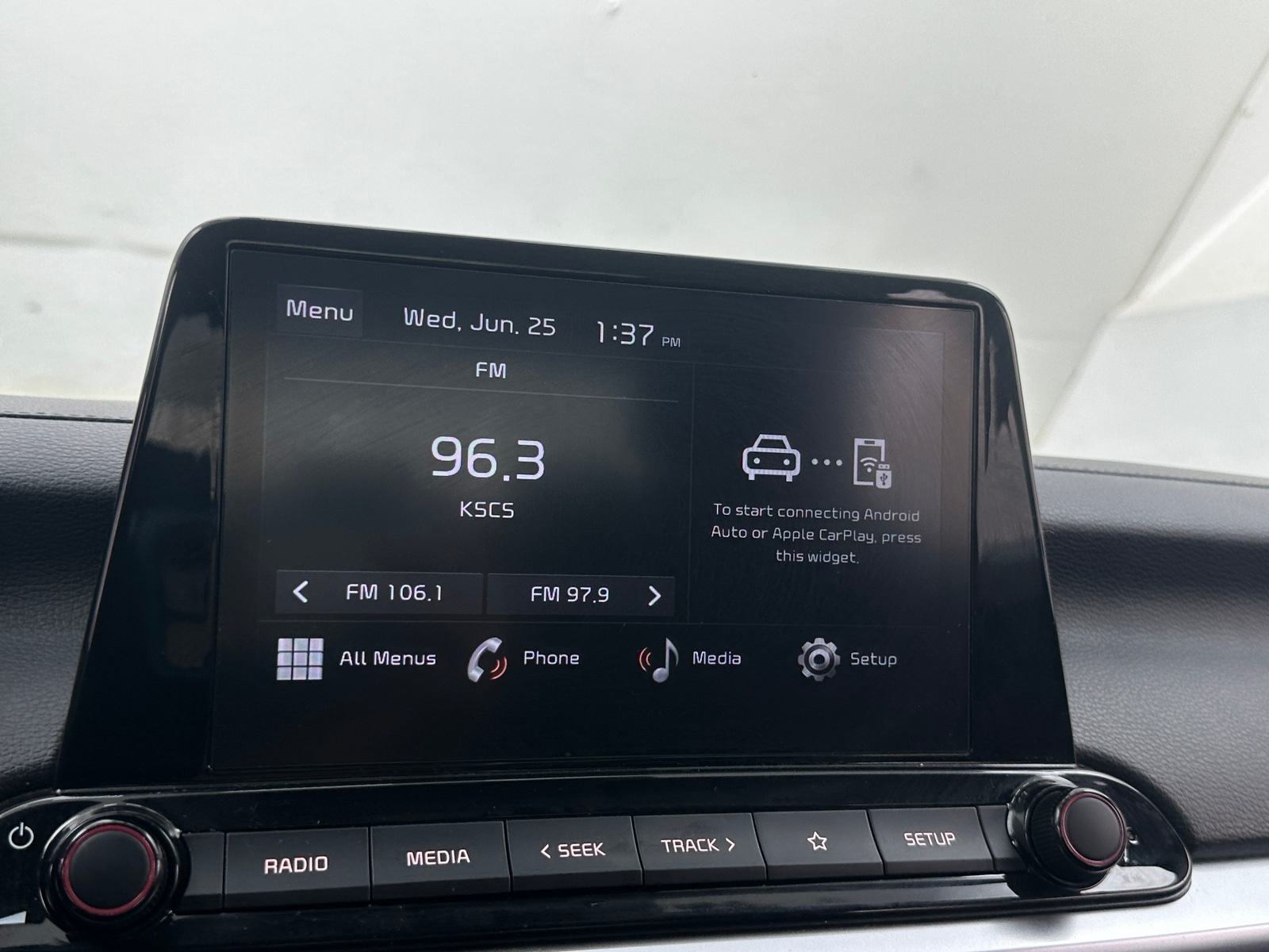 Thumbnail: 2023 Kia Forte - 4