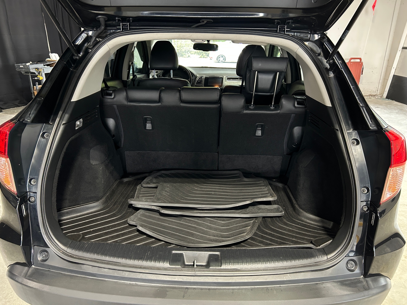 Thumbnail: 2016 Honda HR-V - 6