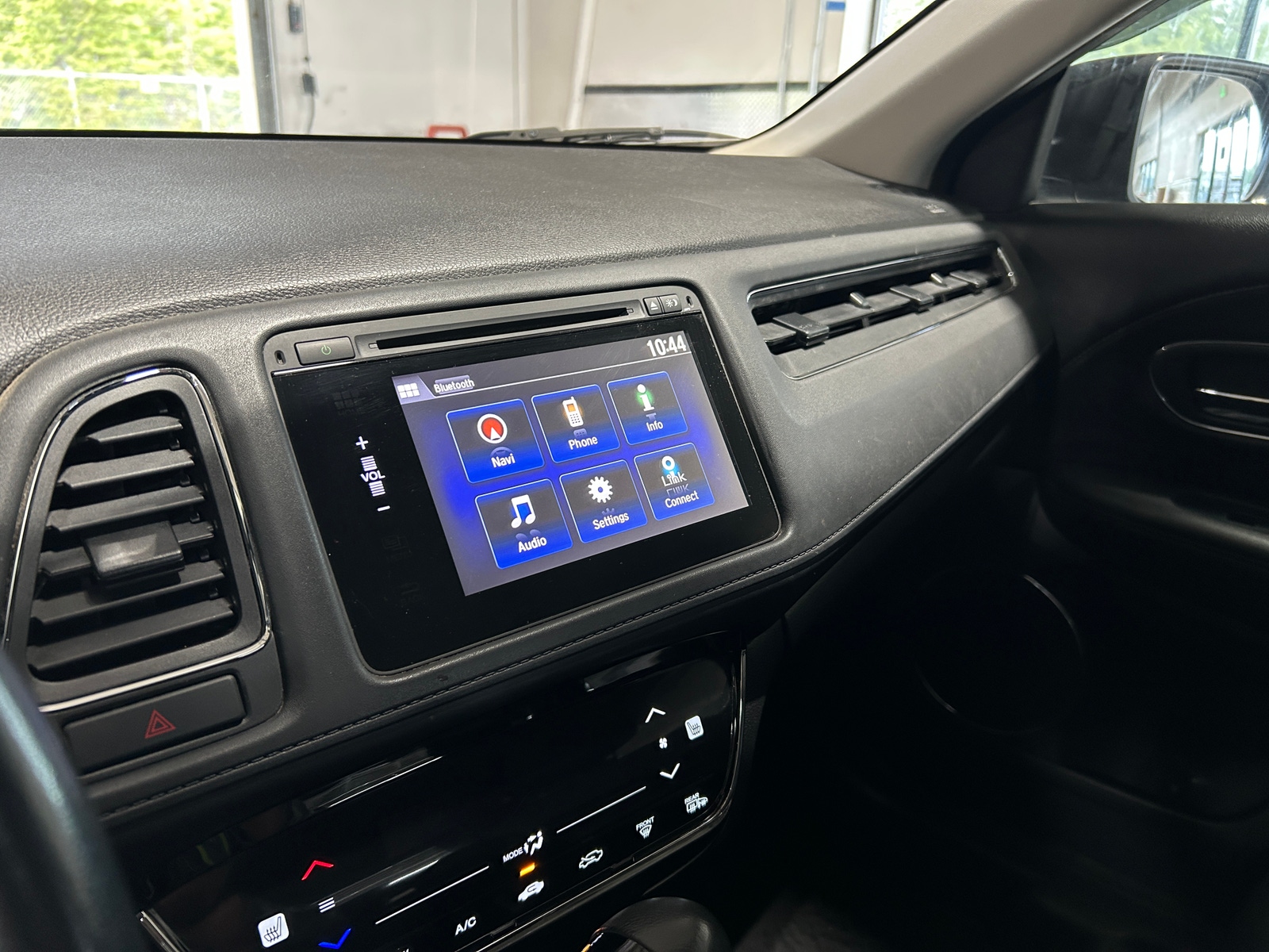 Thumbnail: 2016 Honda HR-V - 3