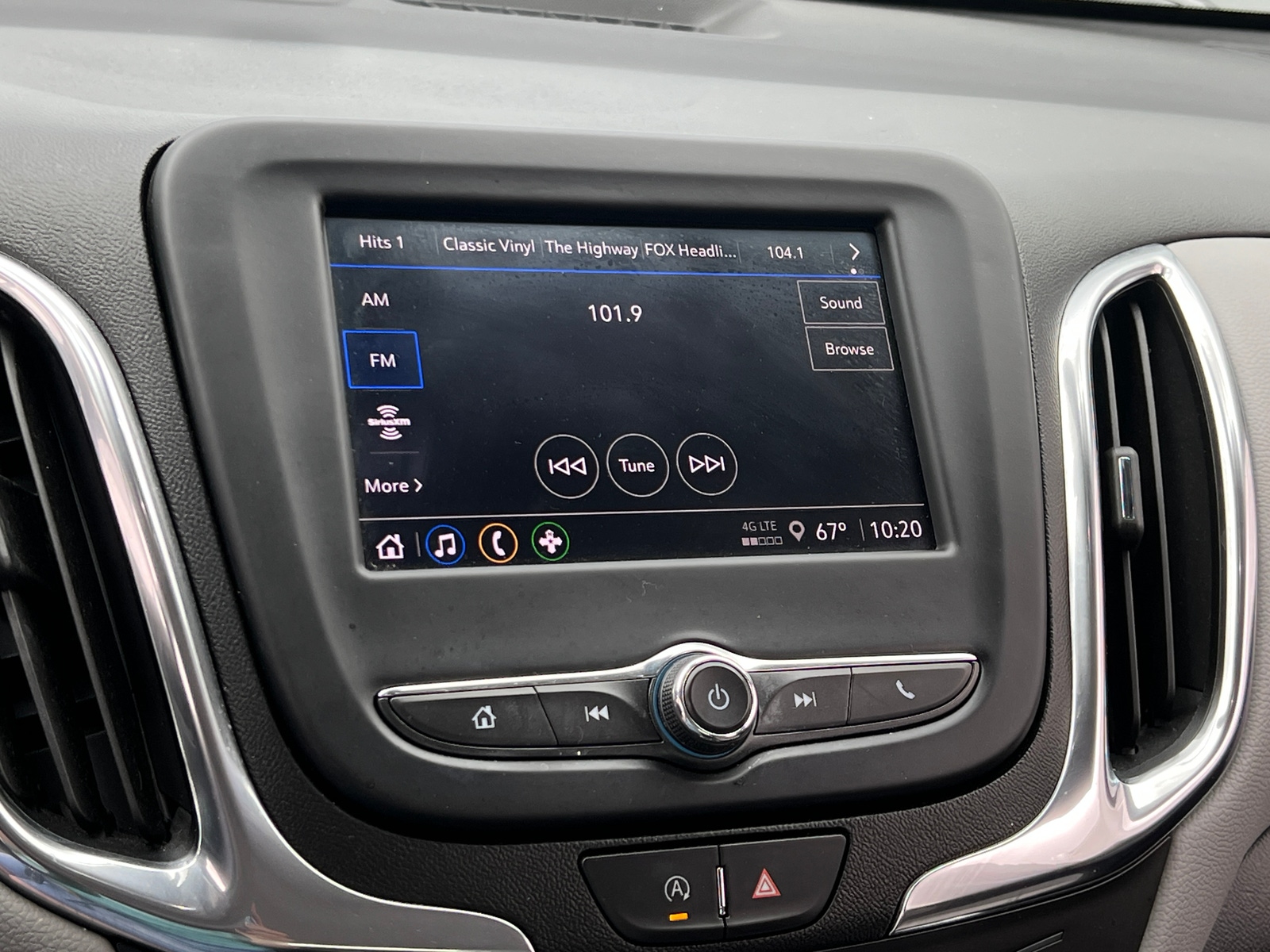 Thumbnail: 2022 Chevrolet Equinox - 4