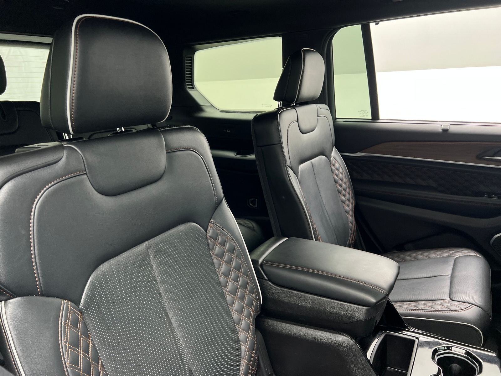 Thumbnail: 2022 Jeep Grand Cherokee L - 5