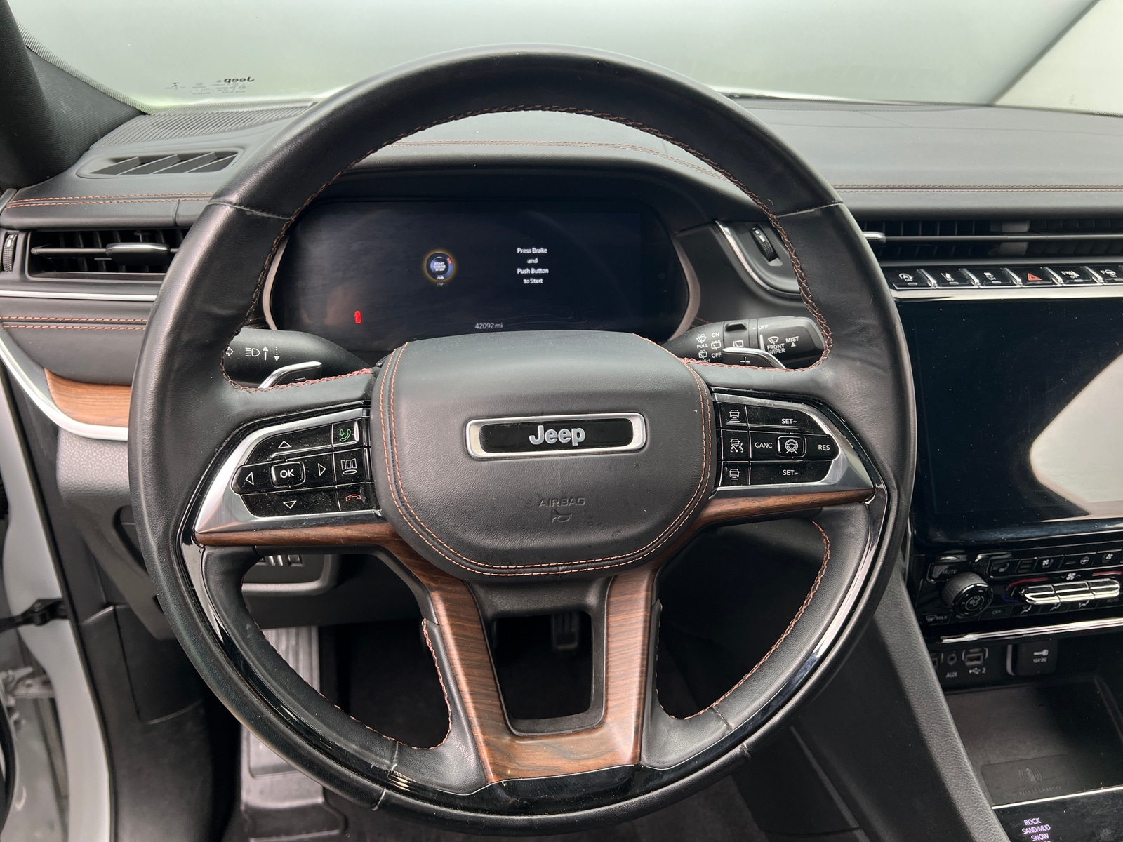 Thumbnail: 2022 Jeep Grand Cherokee L - 4