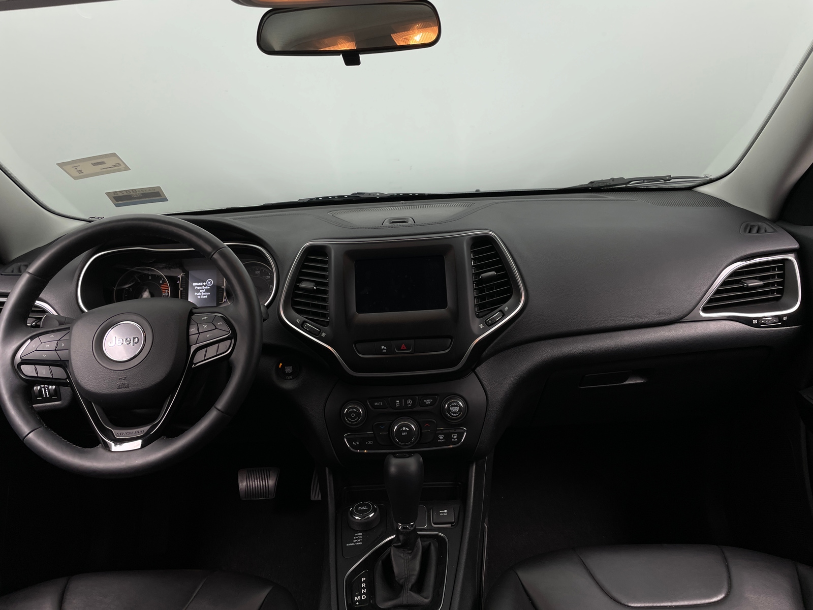 Thumbnail: 2019 Jeep Cherokee - 3
