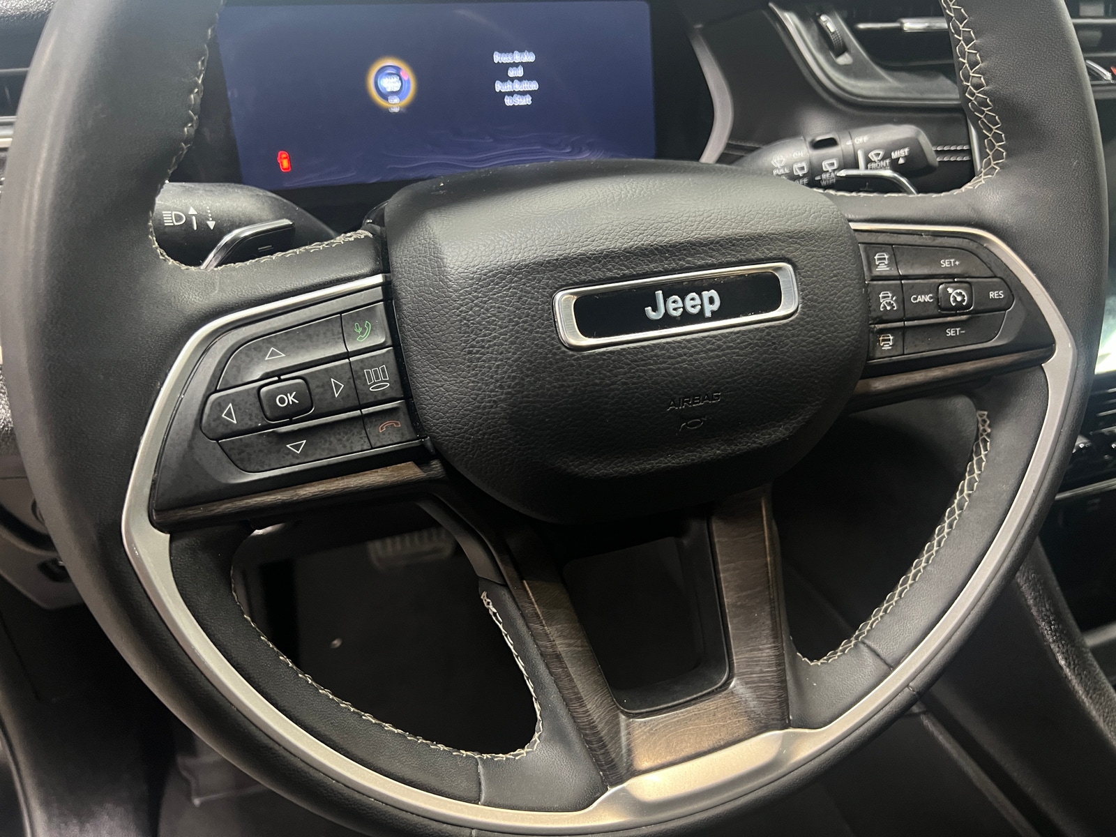 Thumbnail: 2024 Jeep Grand Cherokee - 4
