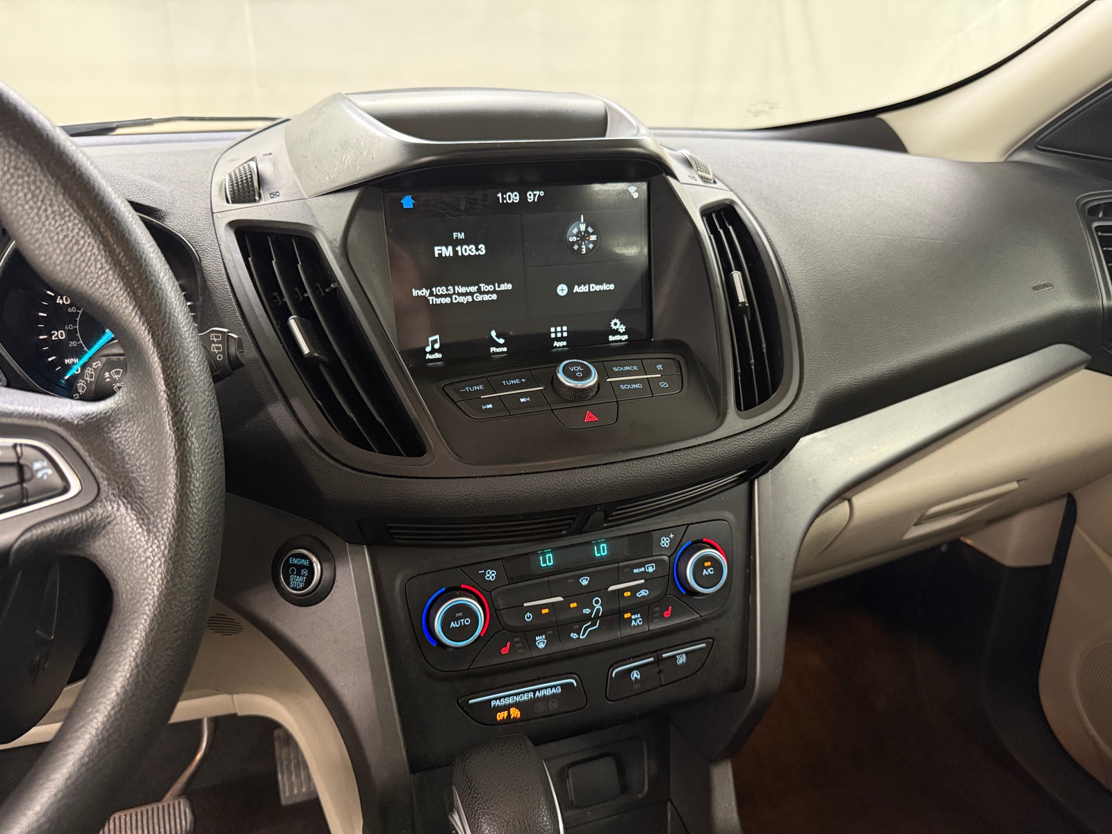 Thumbnail: 2019 Ford Escape - 4