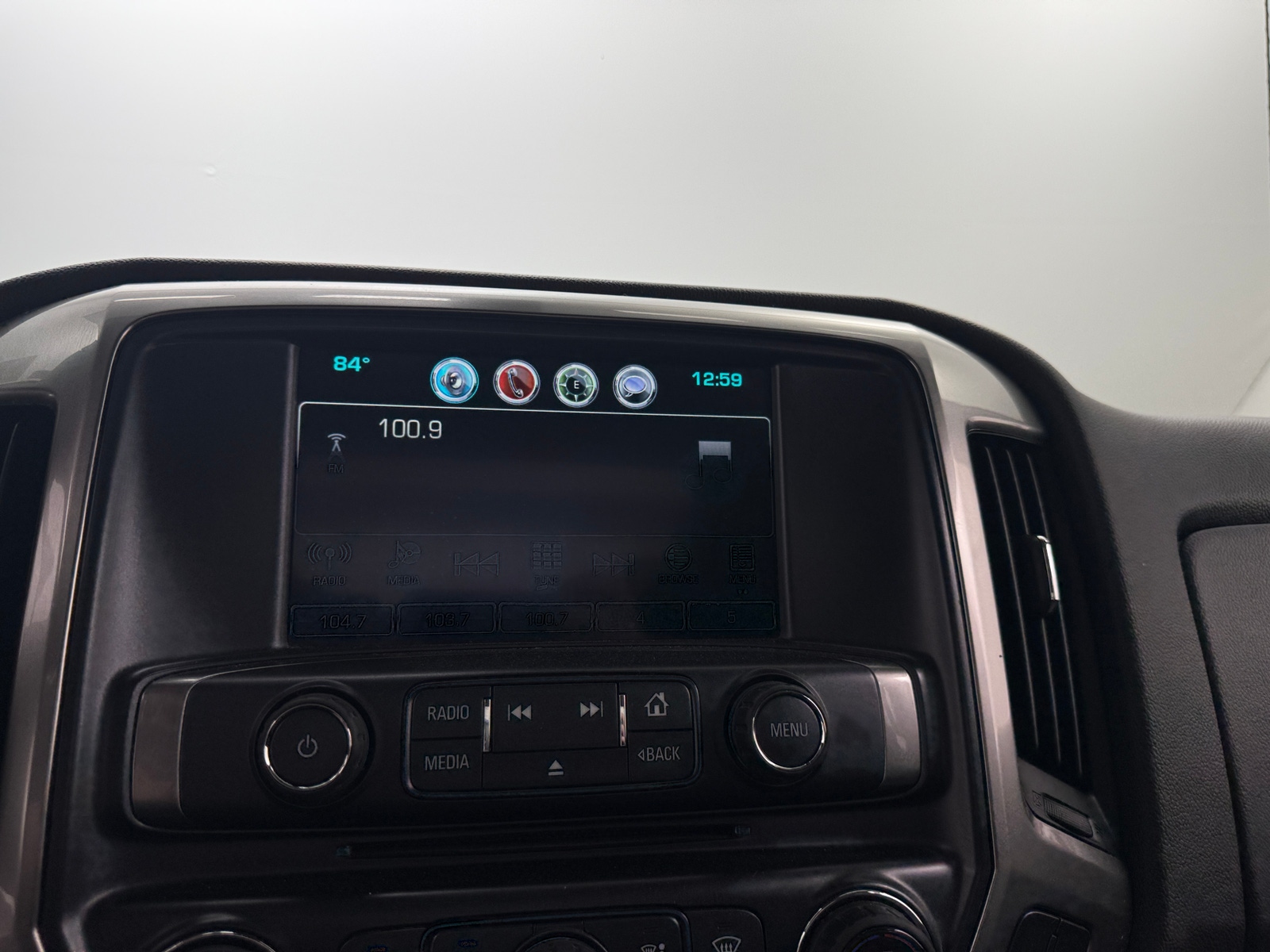 Thumbnail: 2018 Chevrolet Silverado 1500 - 4