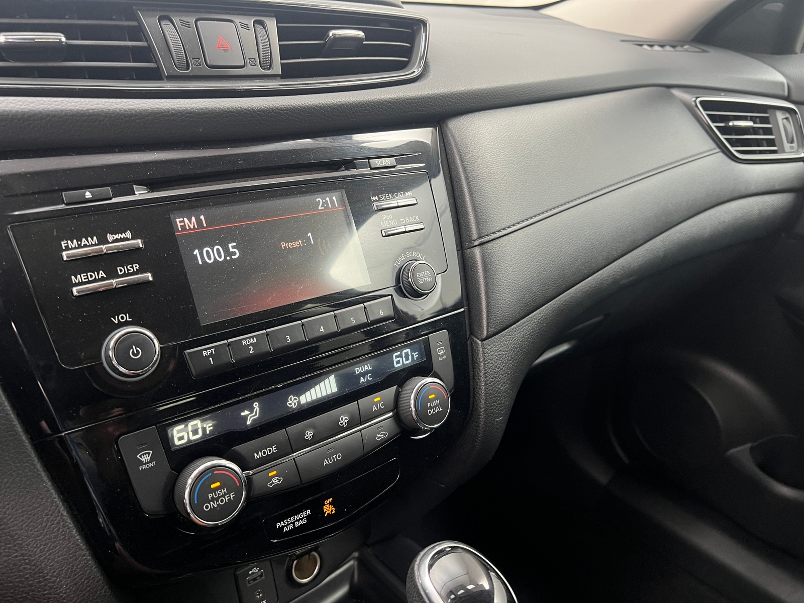 Thumbnail: 2017 Nissan Rogue - 4