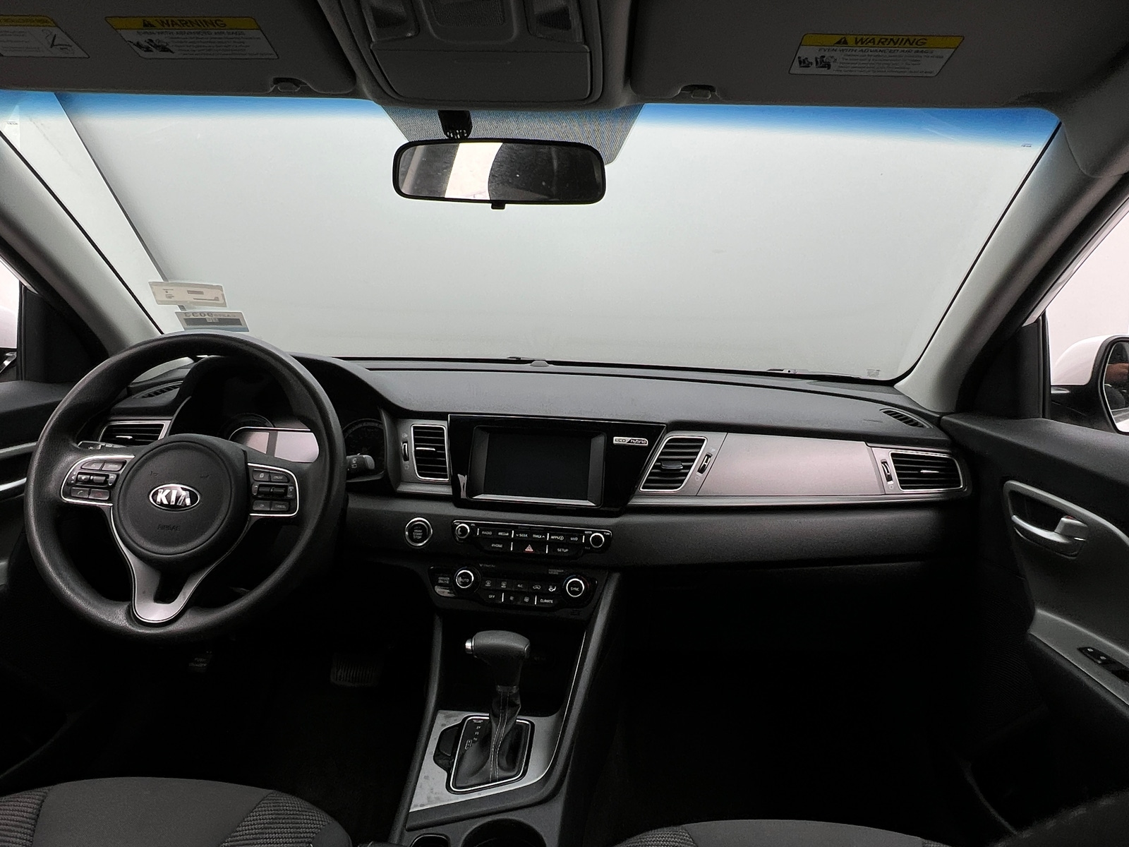 Thumbnail: 2017 Kia Niro - 3