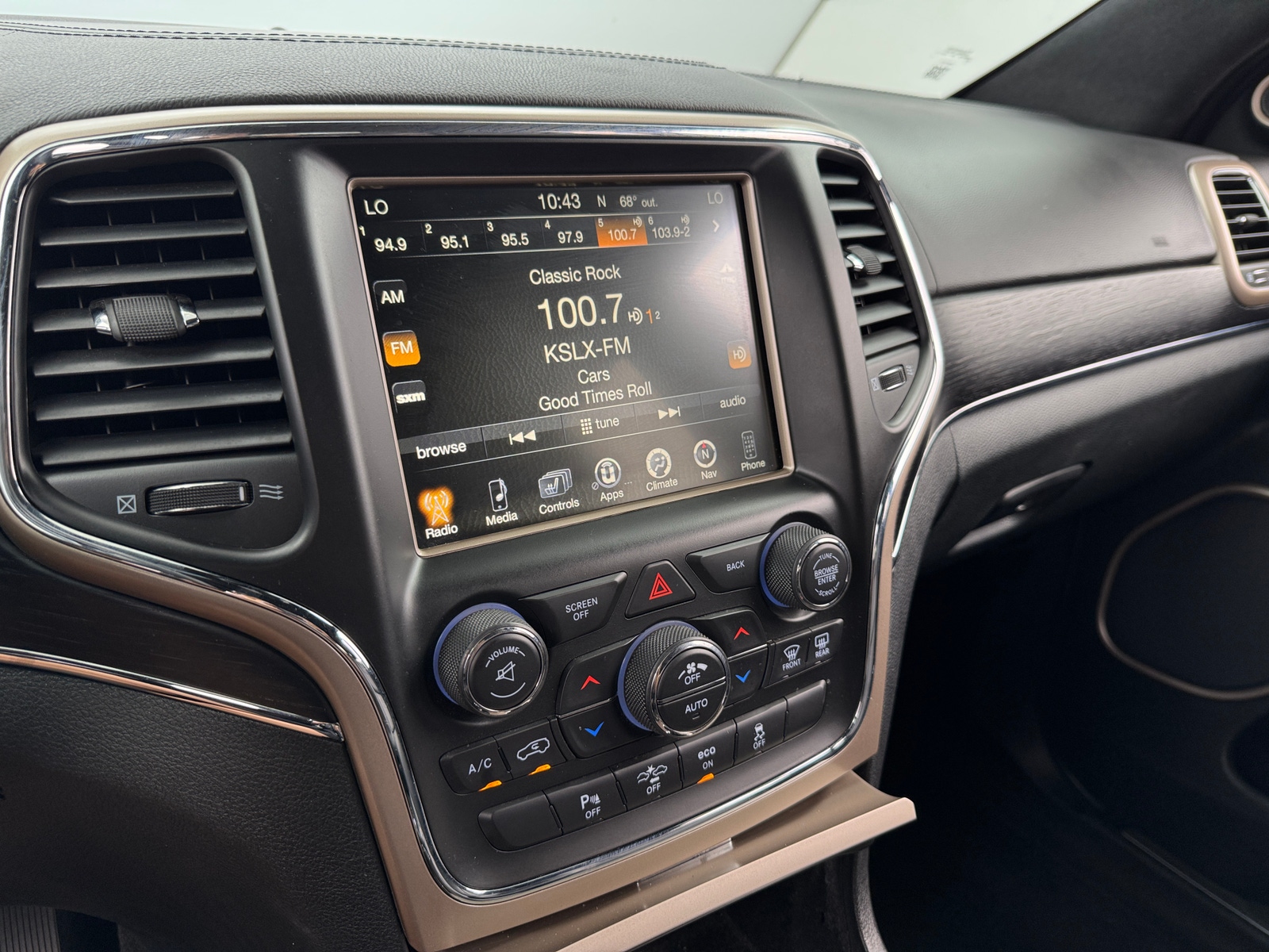 Thumbnail: 2014 Jeep Grand Cherokee - 3