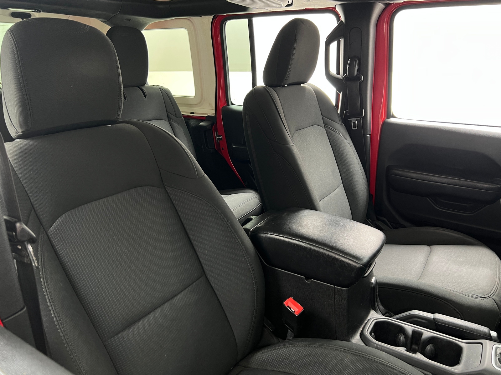 Thumbnail: 2019 Jeep Wrangler - 2