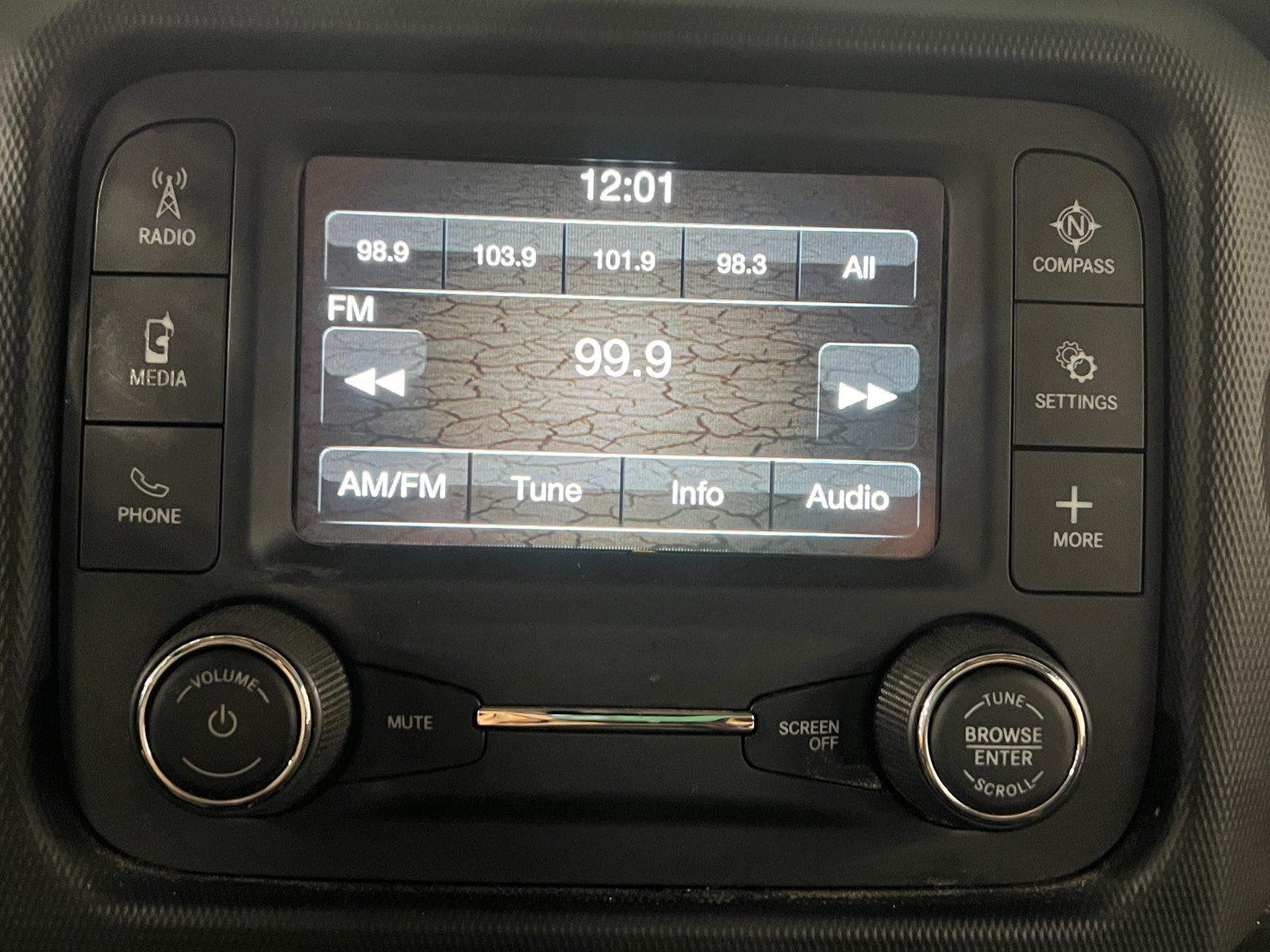Thumbnail: 2019 Jeep Wrangler - 4