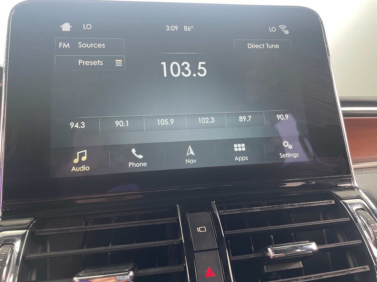 Thumbnail: 2018 Lincoln Navigator L - 3