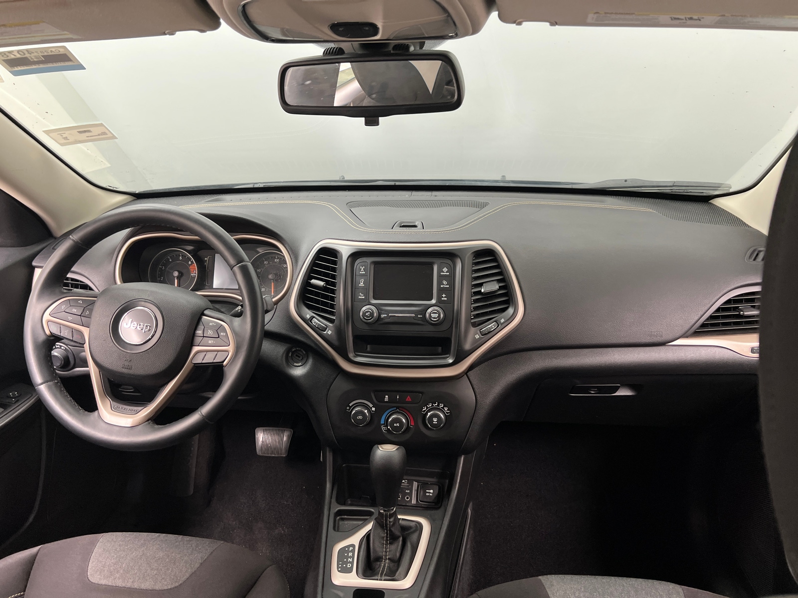 Thumbnail: 2017 Jeep Cherokee - 3