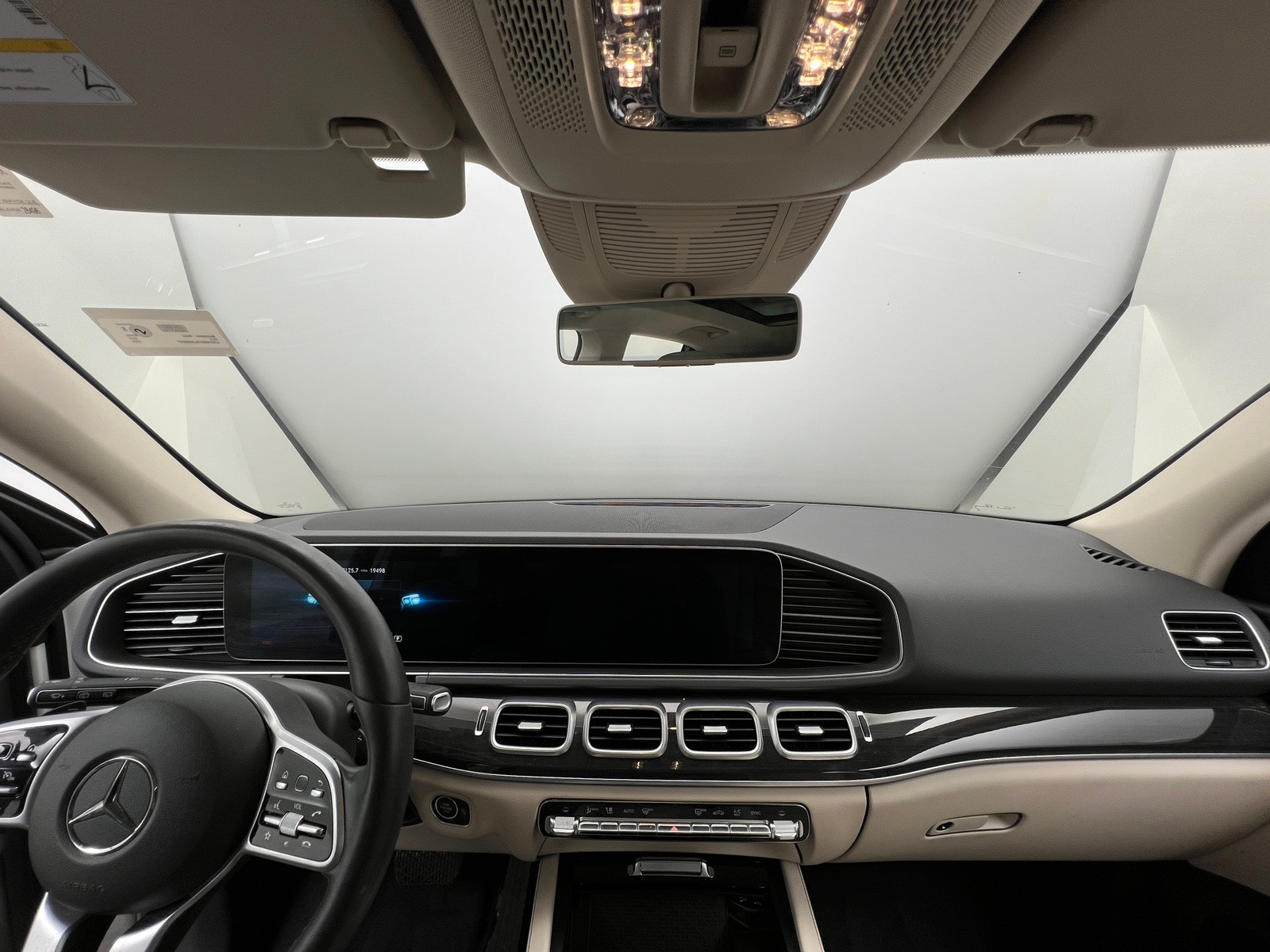 Thumbnail: 2020 Mercedes-Benz GLE - 2