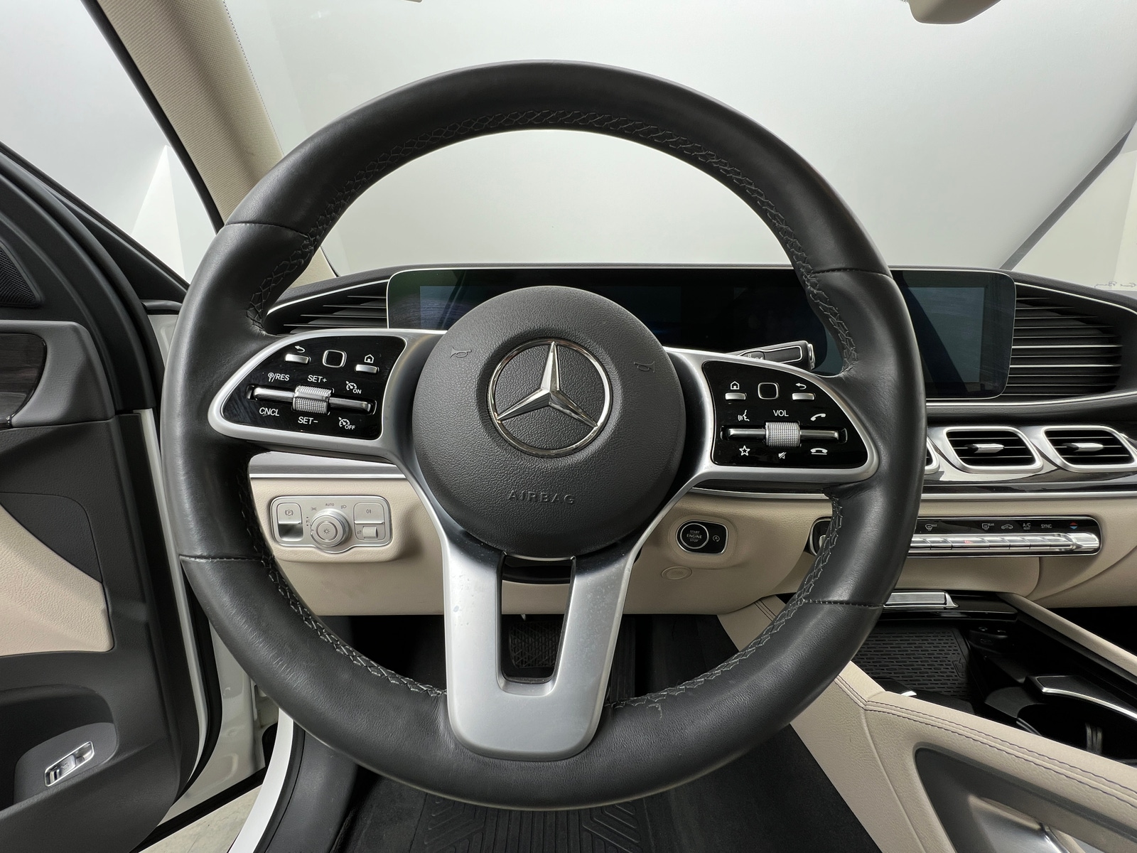 Thumbnail: 2020 Mercedes-Benz GLE - 4