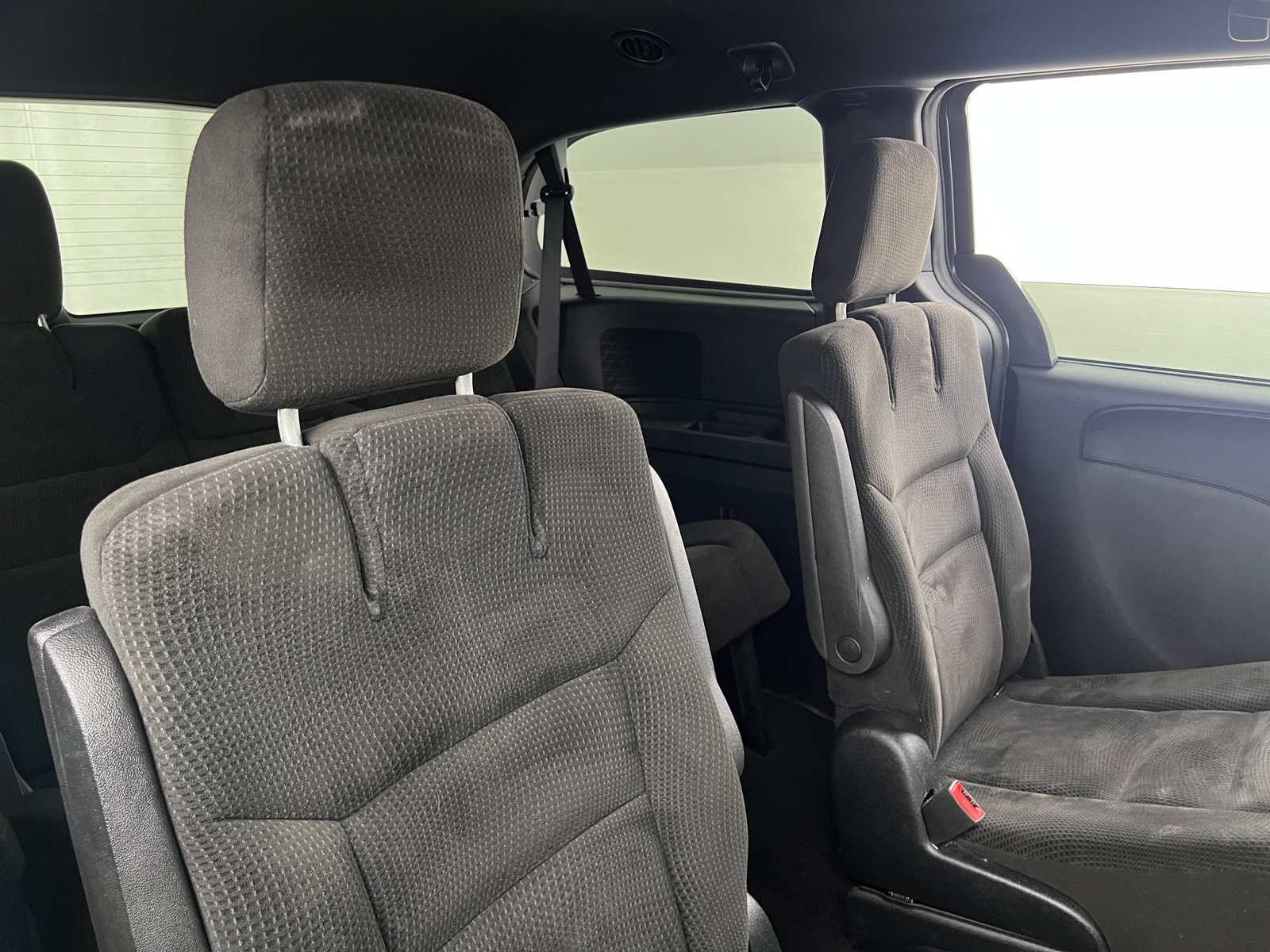Thumbnail: 2017 Dodge Grand Caravan - 6