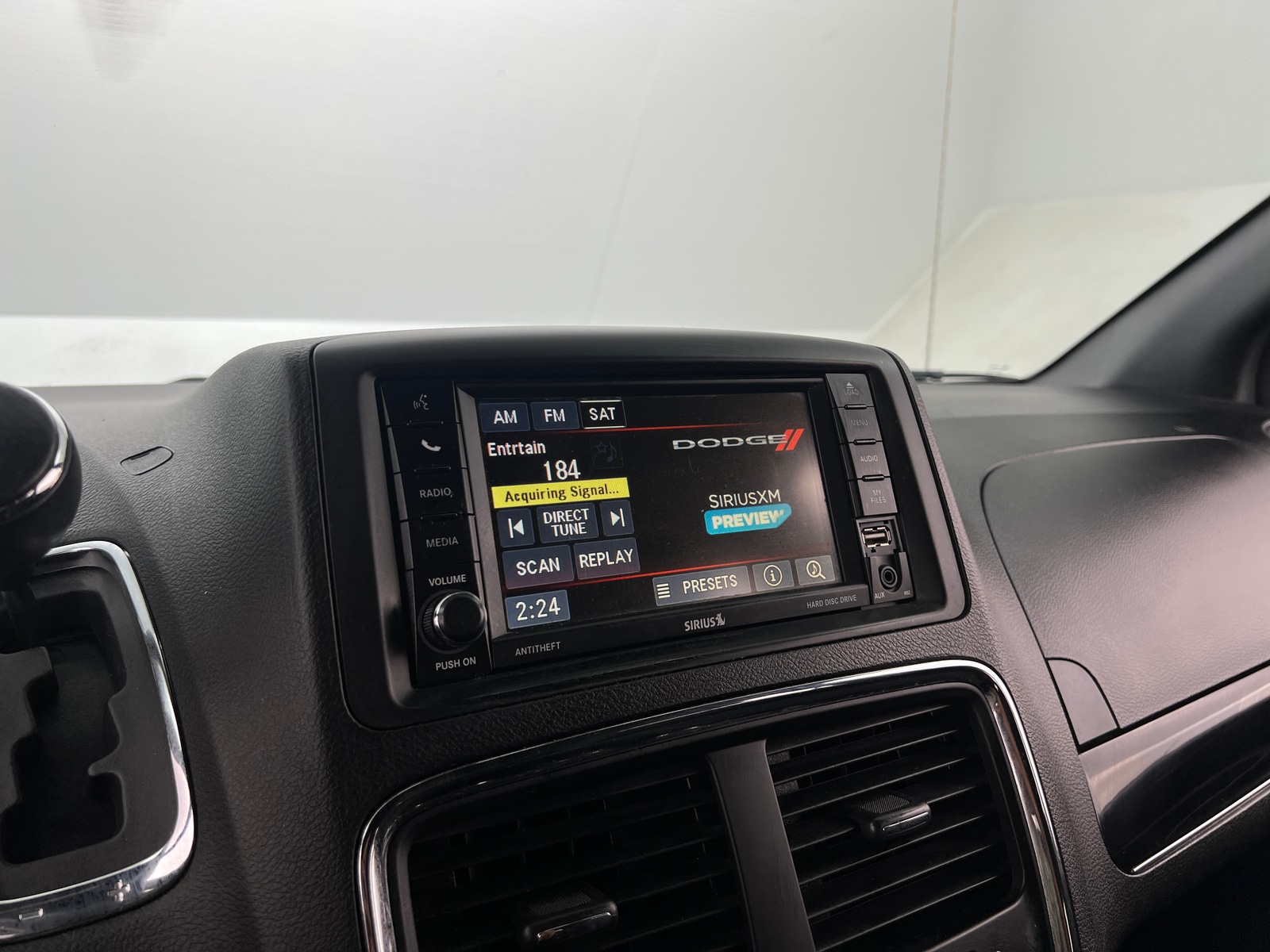 Thumbnail: 2017 Dodge Grand Caravan - 4