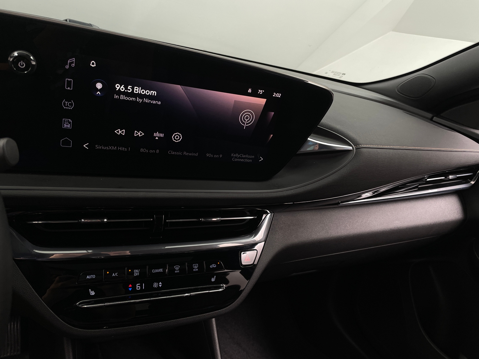 Thumbnail: 2024 Buick Envista - 3