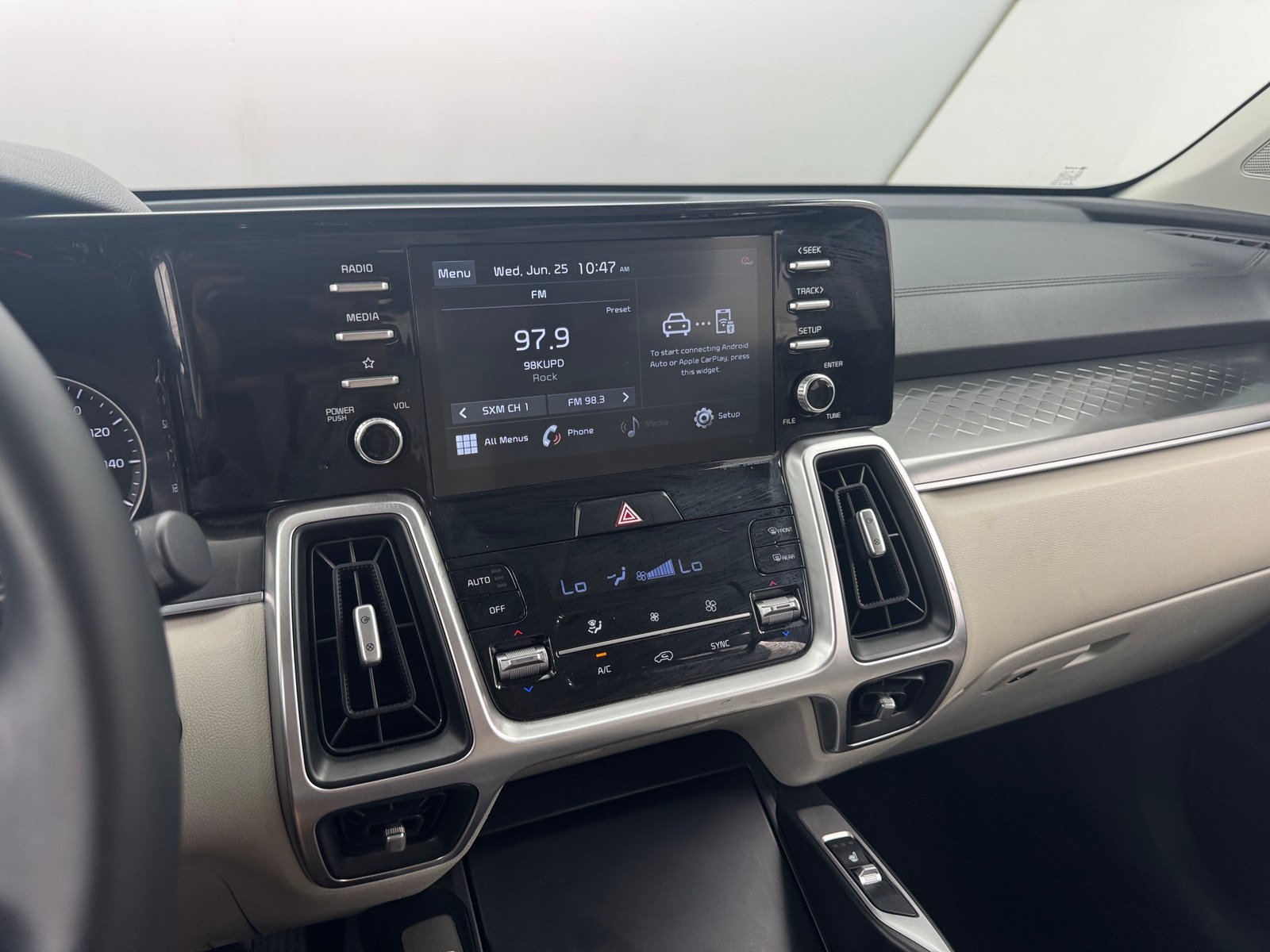 Thumbnail: 2021 Kia Sorento - 4