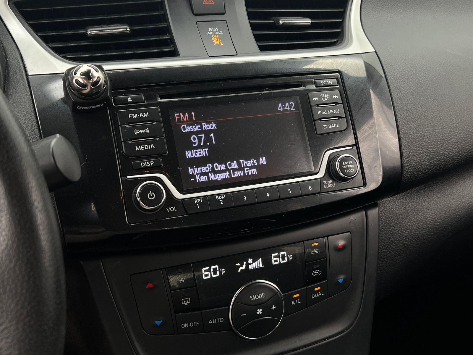 Thumbnail: 2018 Nissan Sentra - 4